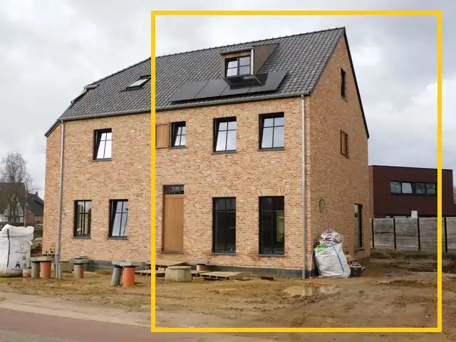 Landelijk modern, energiezuinige BEN-woning in het hart van Heusden centrum foto {{pictureIndex}}