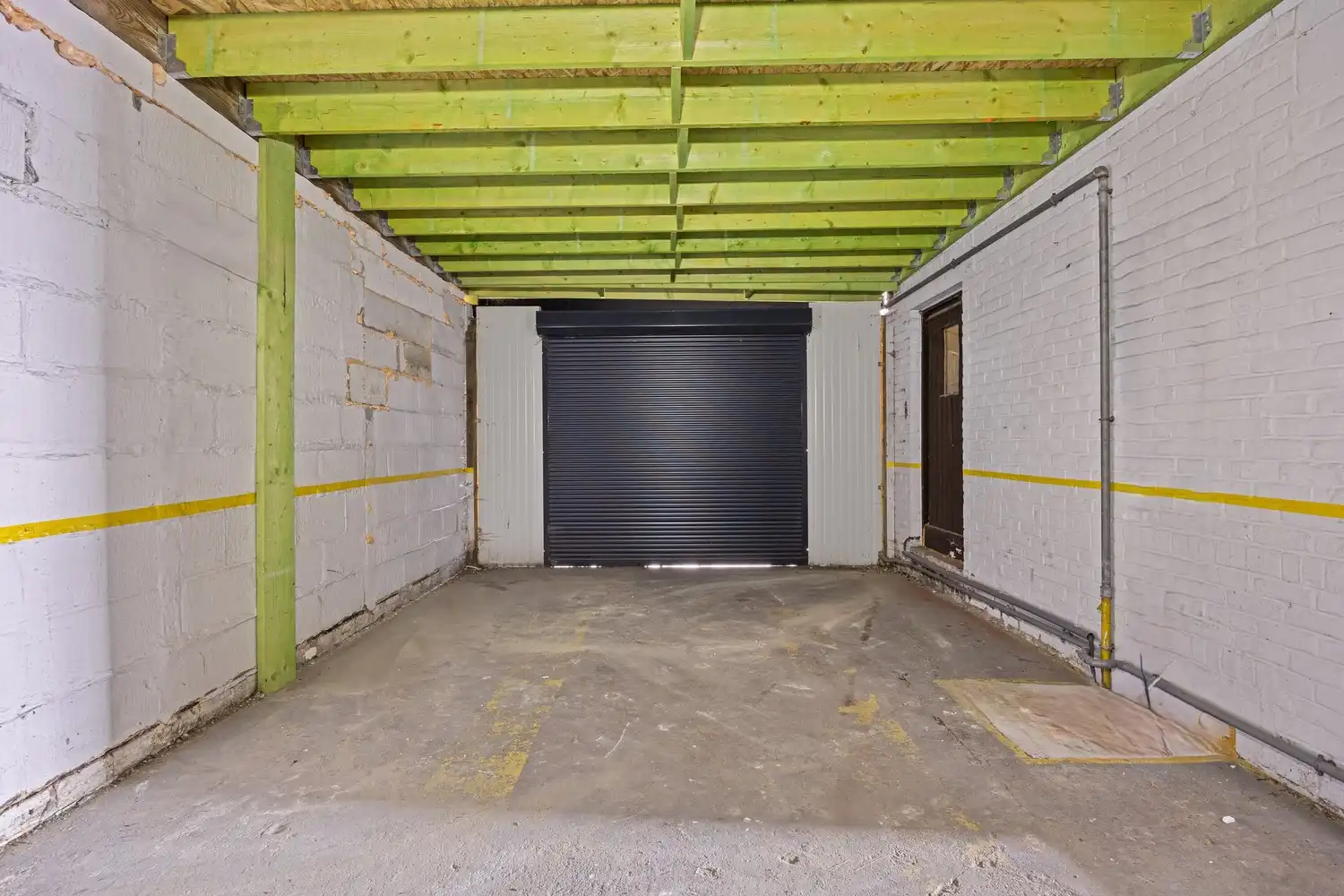 Opbrengsteigendom te koop in  Rekem, Lanaken! foto 11