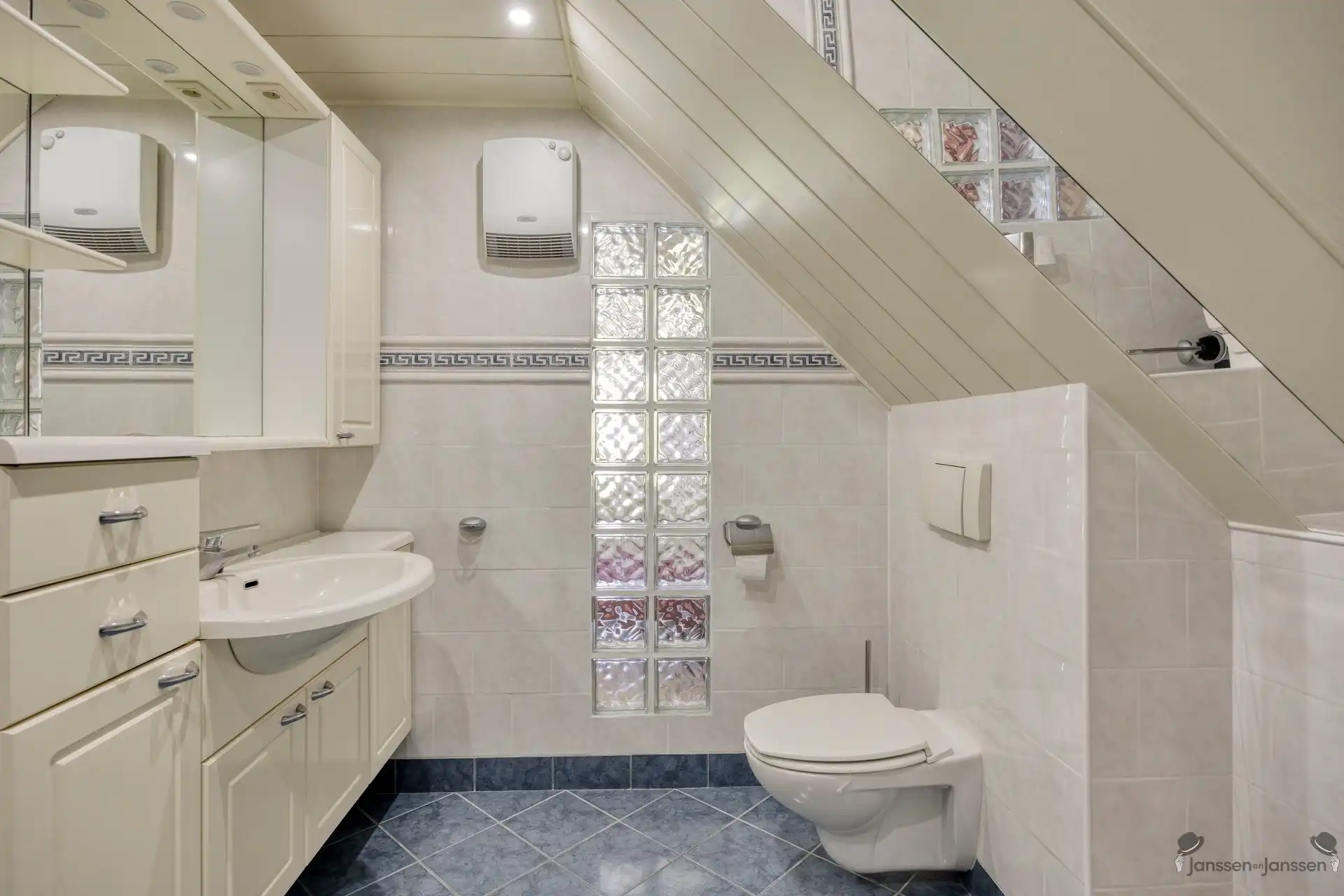 Sfeervolle villa met 5 slaapkamers, zwembad, veranda en uniek verhuurpotentieel  foto 28