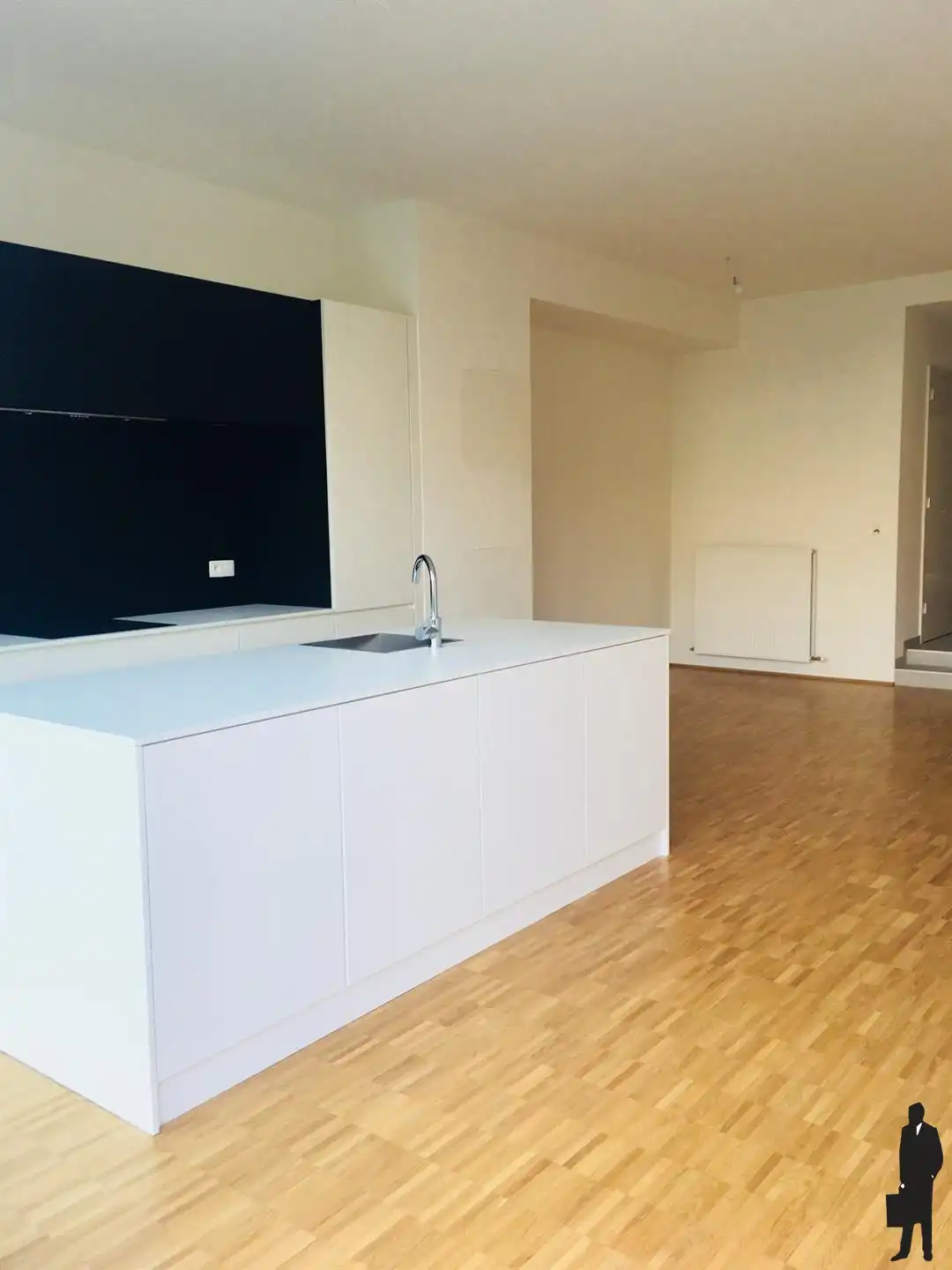 Gezellig gelijkvloers appartement met 2 slaapkamers en mooie tuin foto 2