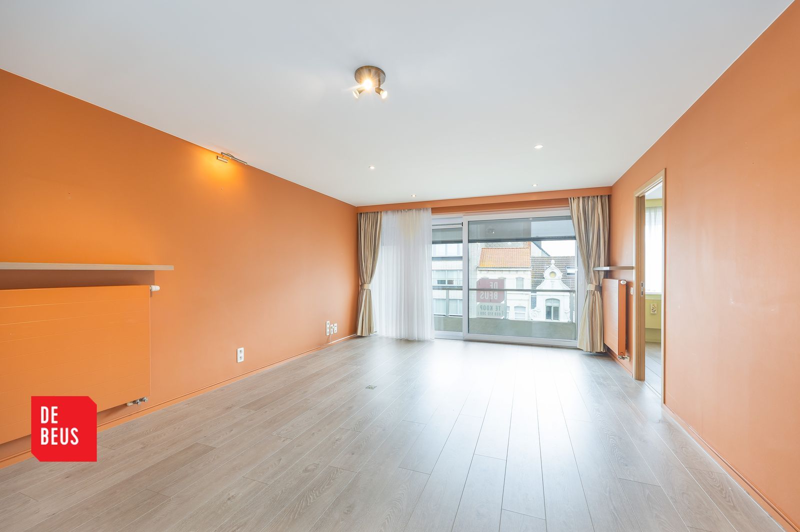 Subliem 2 slpk appartement met terras. foto {{pictureIndex}}