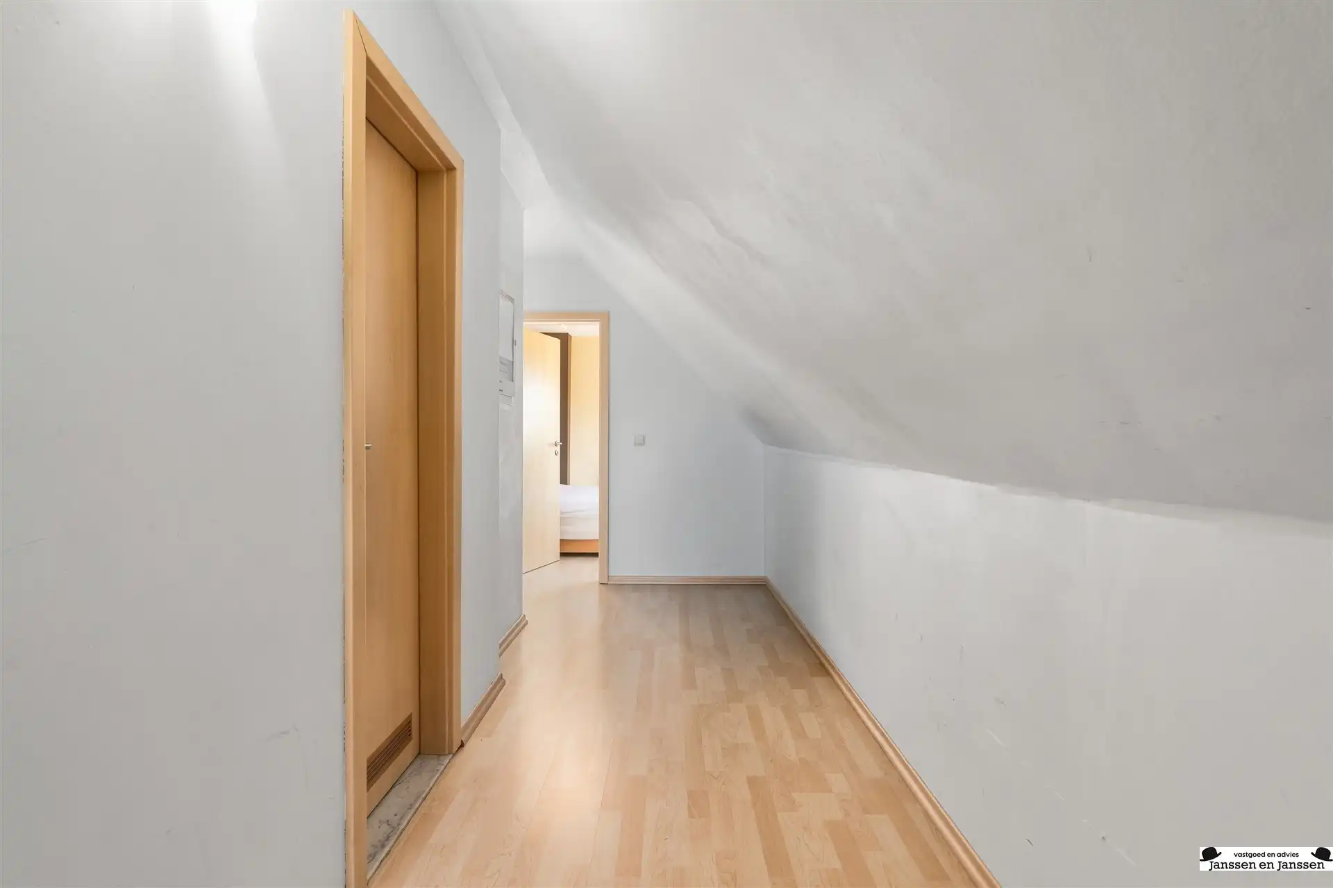 Duplex appartement met ondergrondse parking nabij het strand foto 10