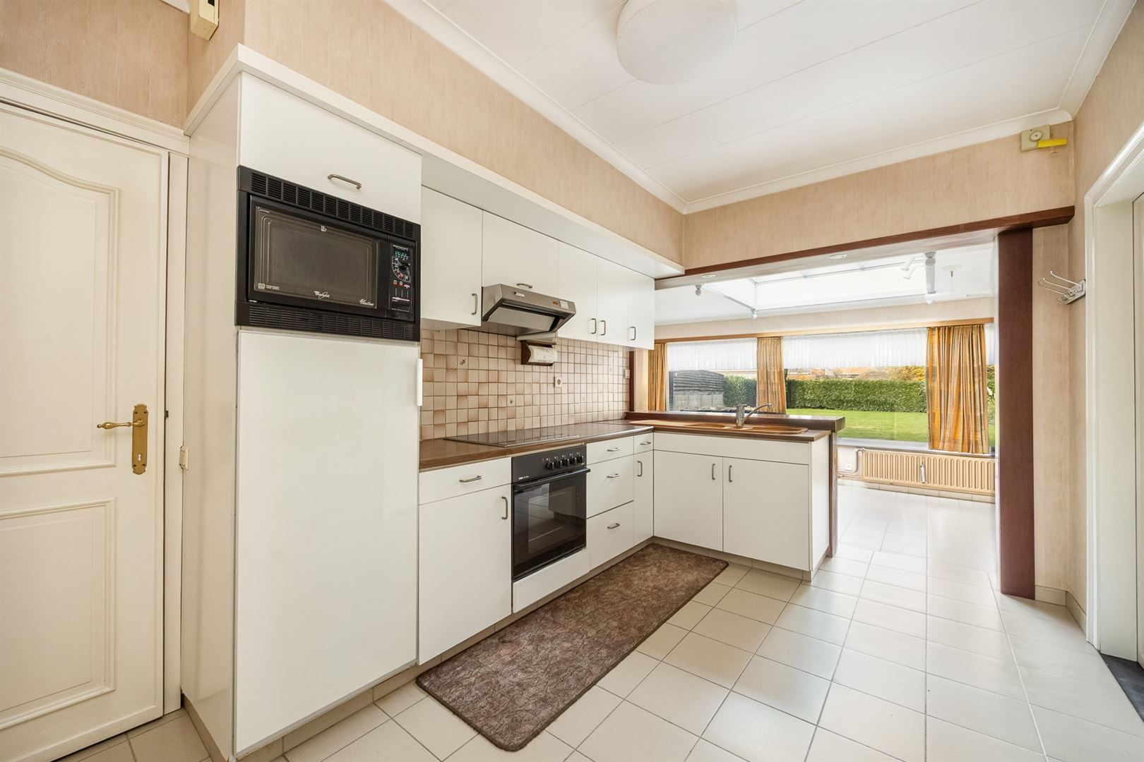 Goed gelegen OB met grote tuin! foto 7