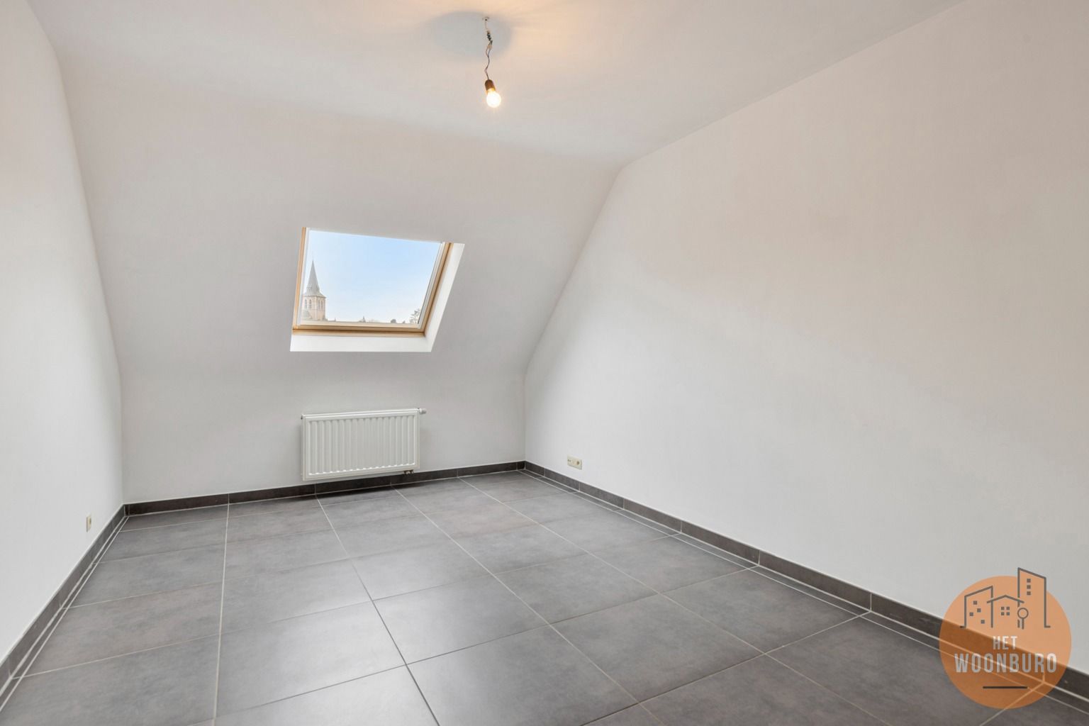 Bel-étage woning met 3 slpks, dubbele garage en tuin foto 10