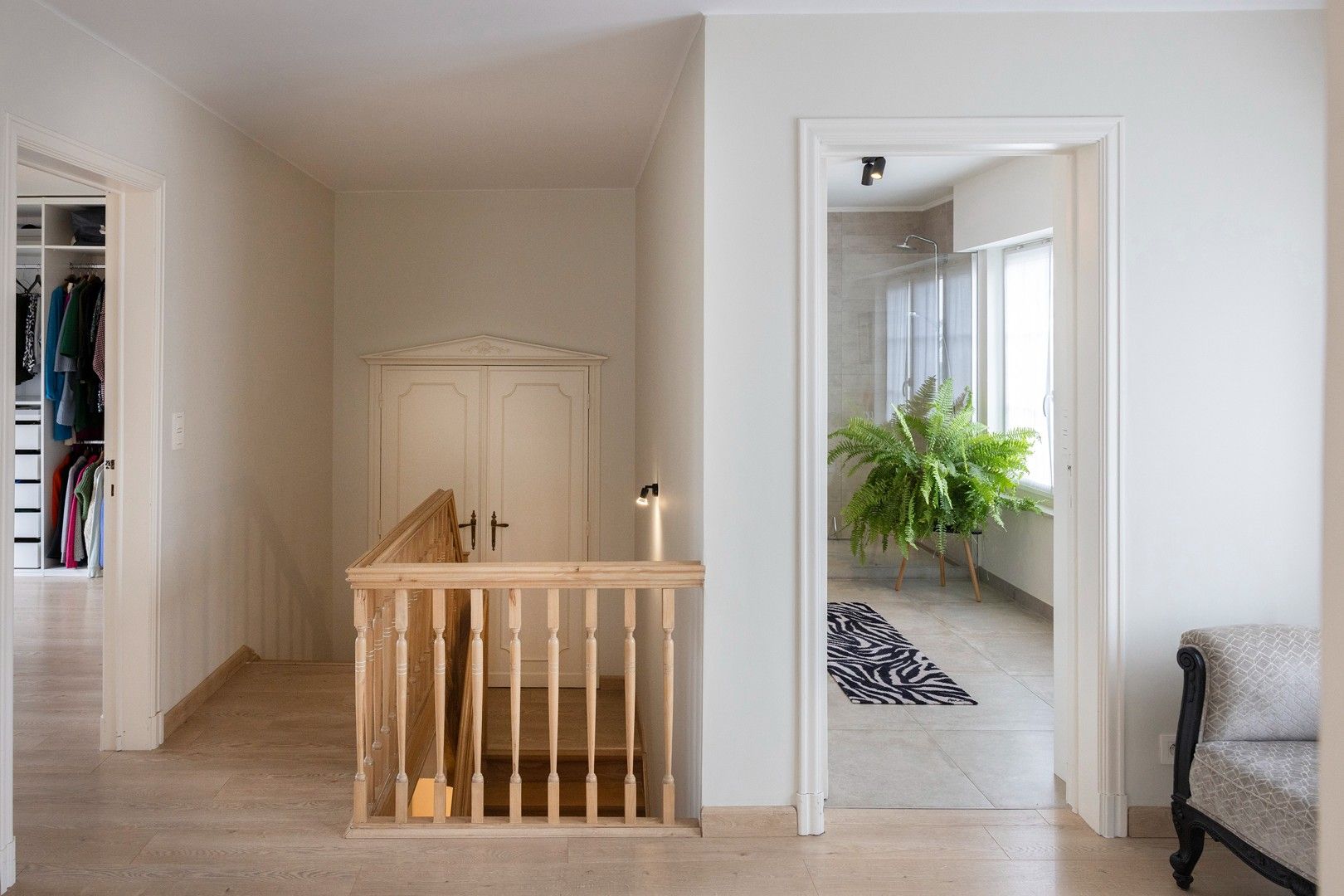 Grote woning met 4 slpks, 2 badks, ... foto 10