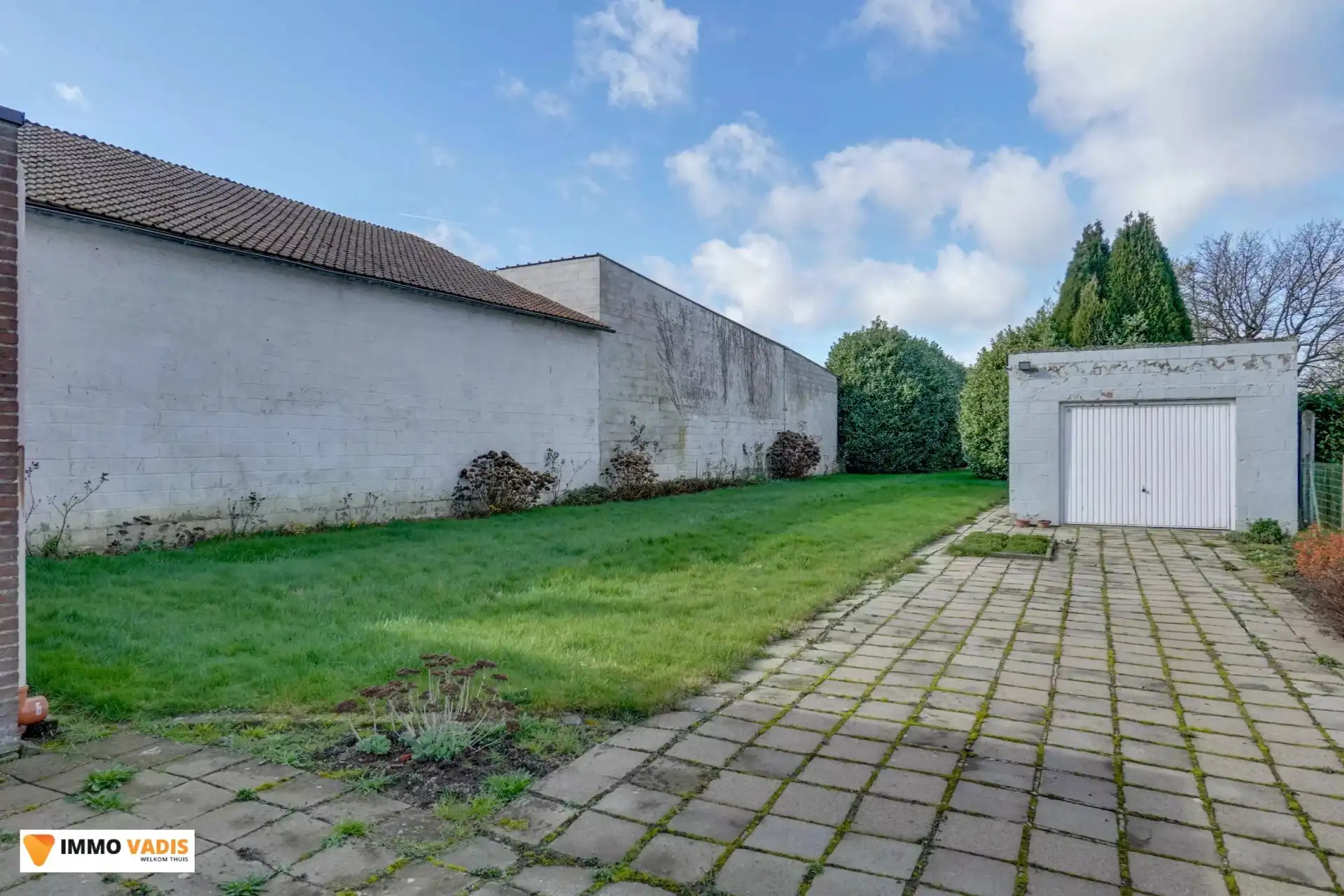 Halfopen bebouwing met 4 slaapkamers en vrijstaande garage foto 26