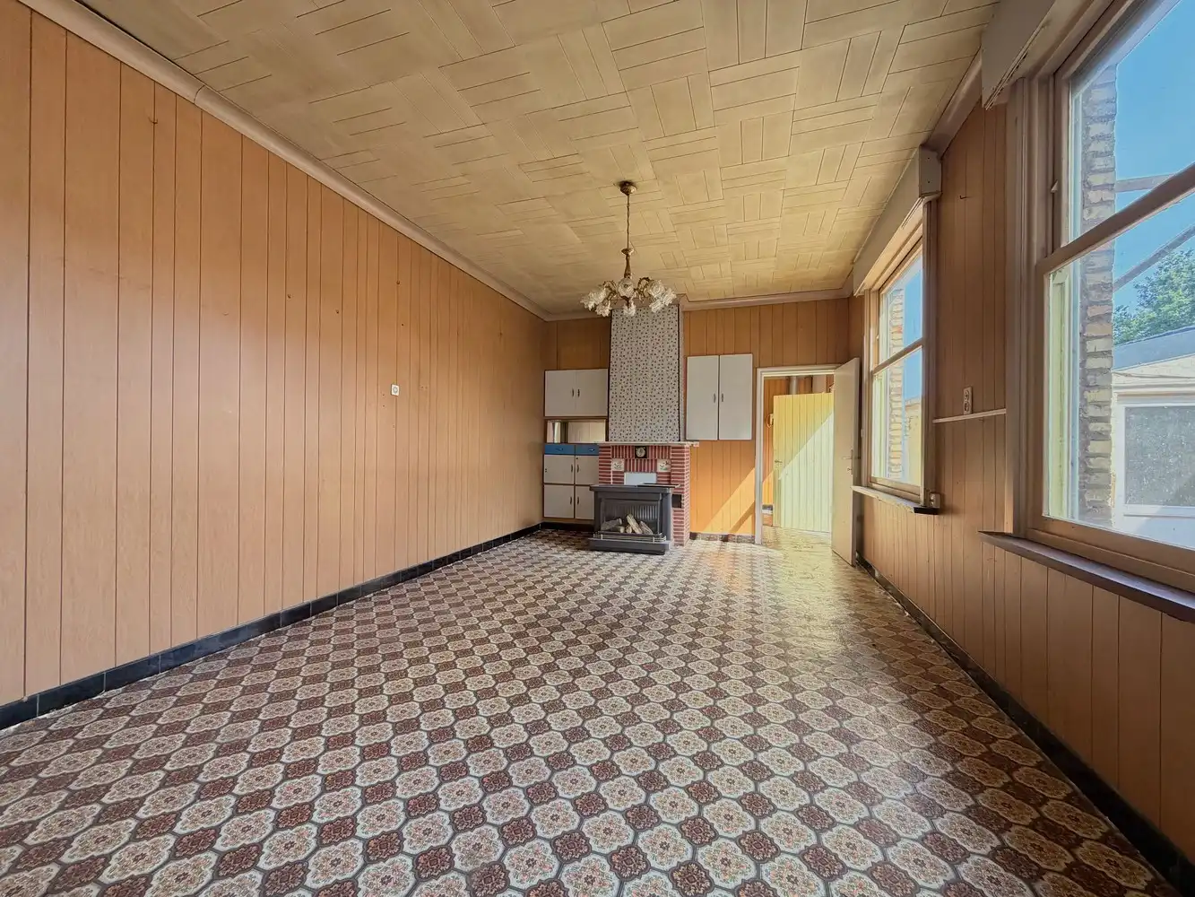 Ruime woning met polyvalente ruimte, zonnige tuin en tal van mogelijkheden foto 6