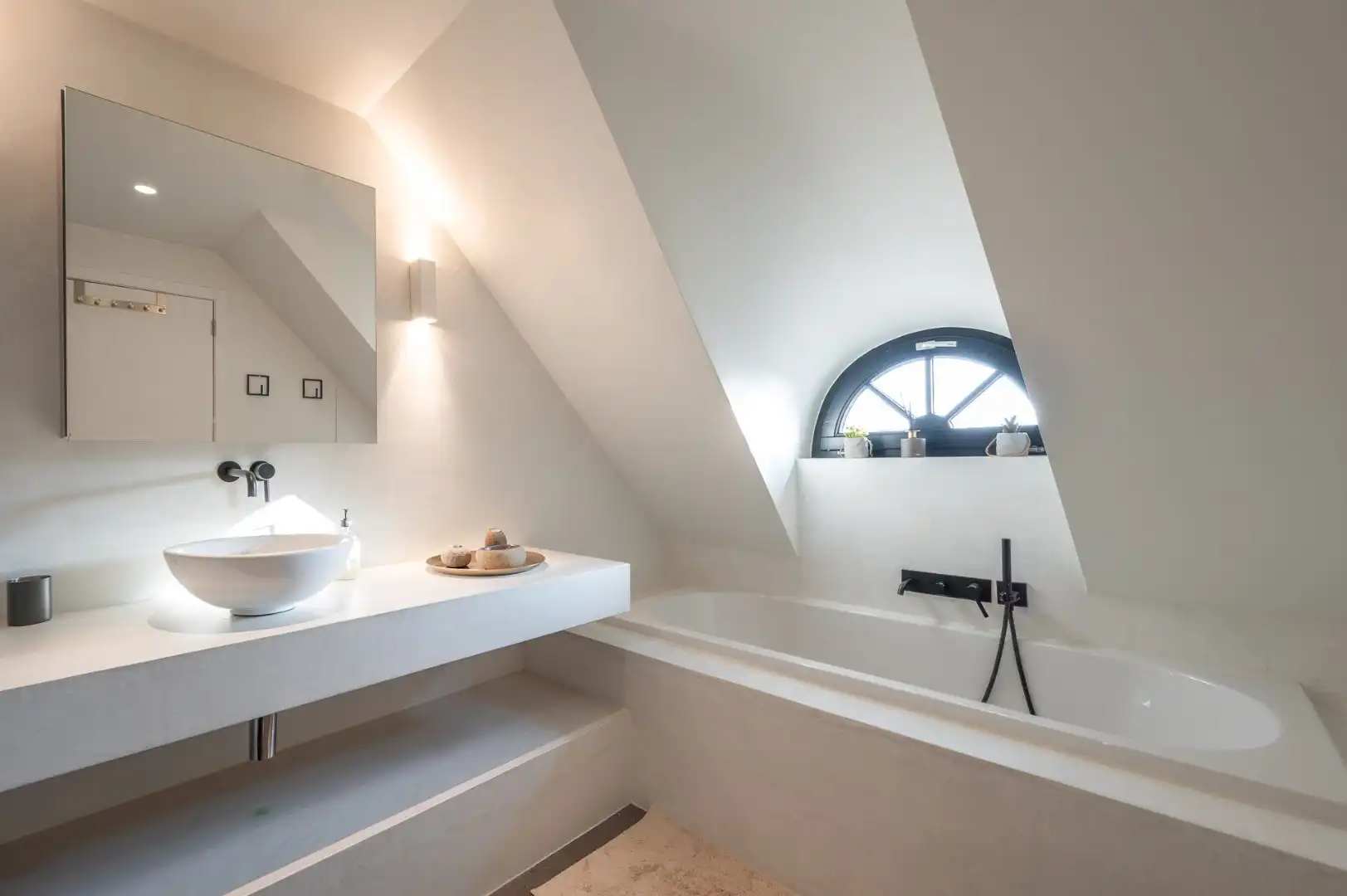 Charmante alleenstaande villa verscholen in een rustige laan te Knokke foto 14