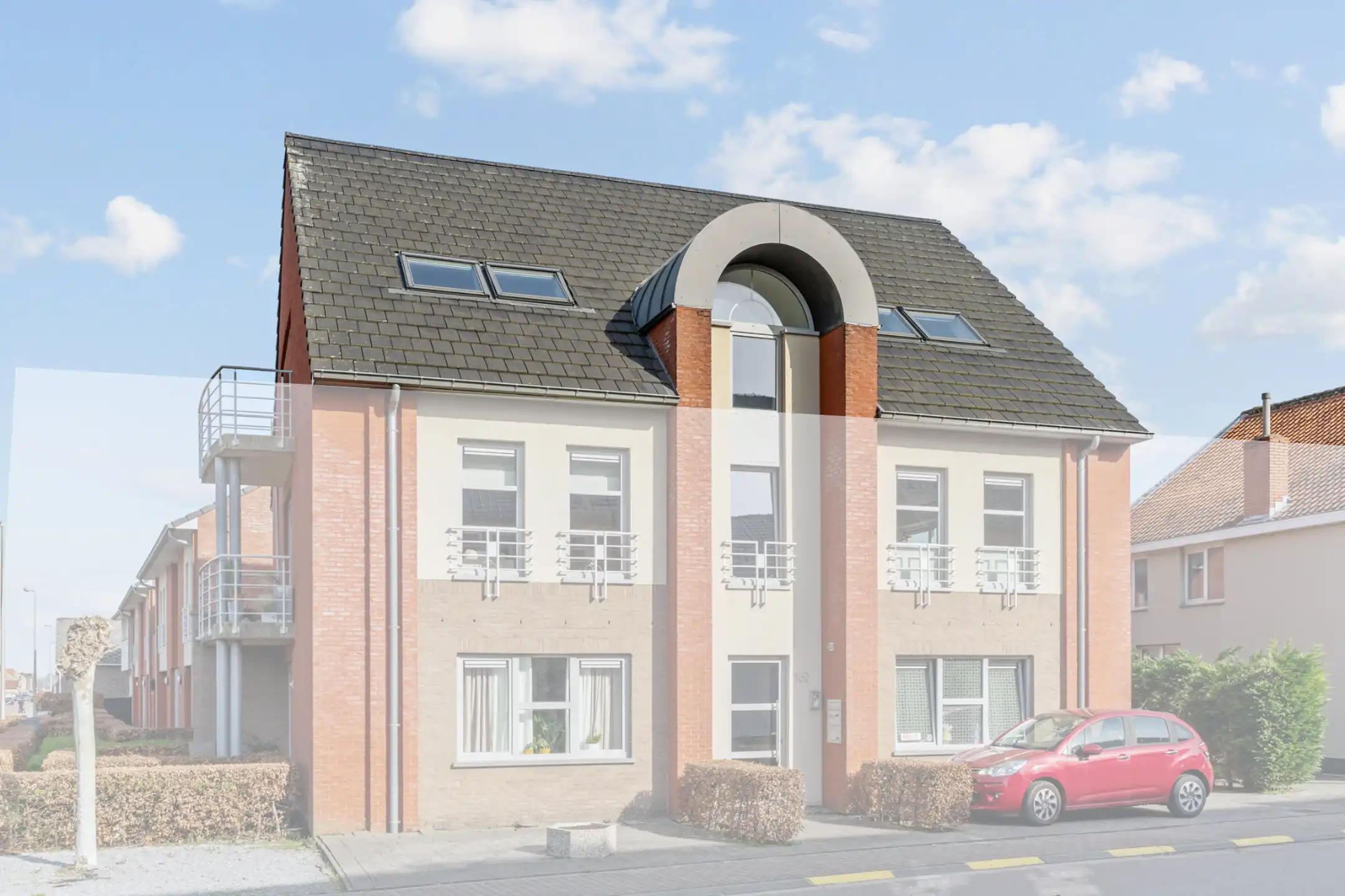 Instapklaar 1-slaapkamerappartement te Lanaken foto {{pictureIndex}}