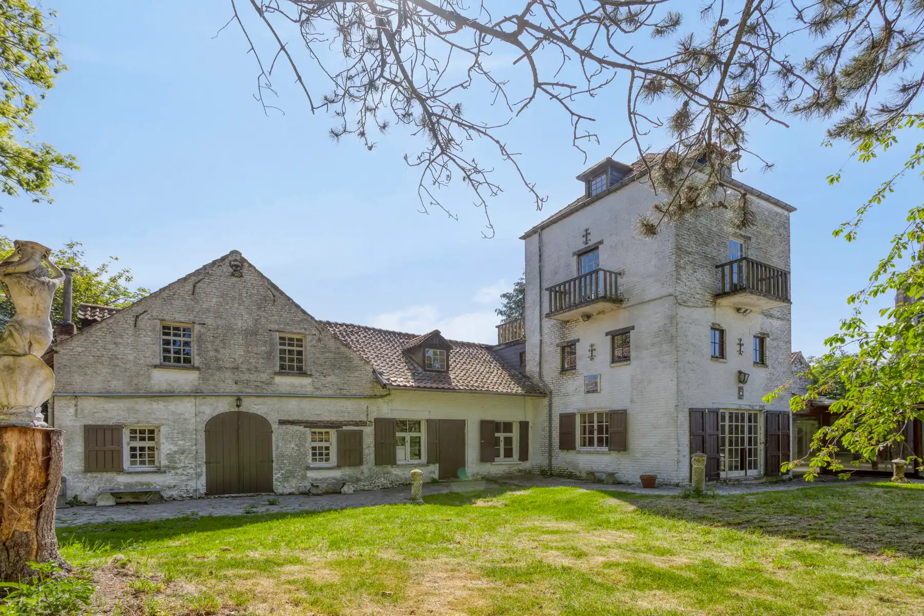 Unieke villa met binnenzwembad. foto 11