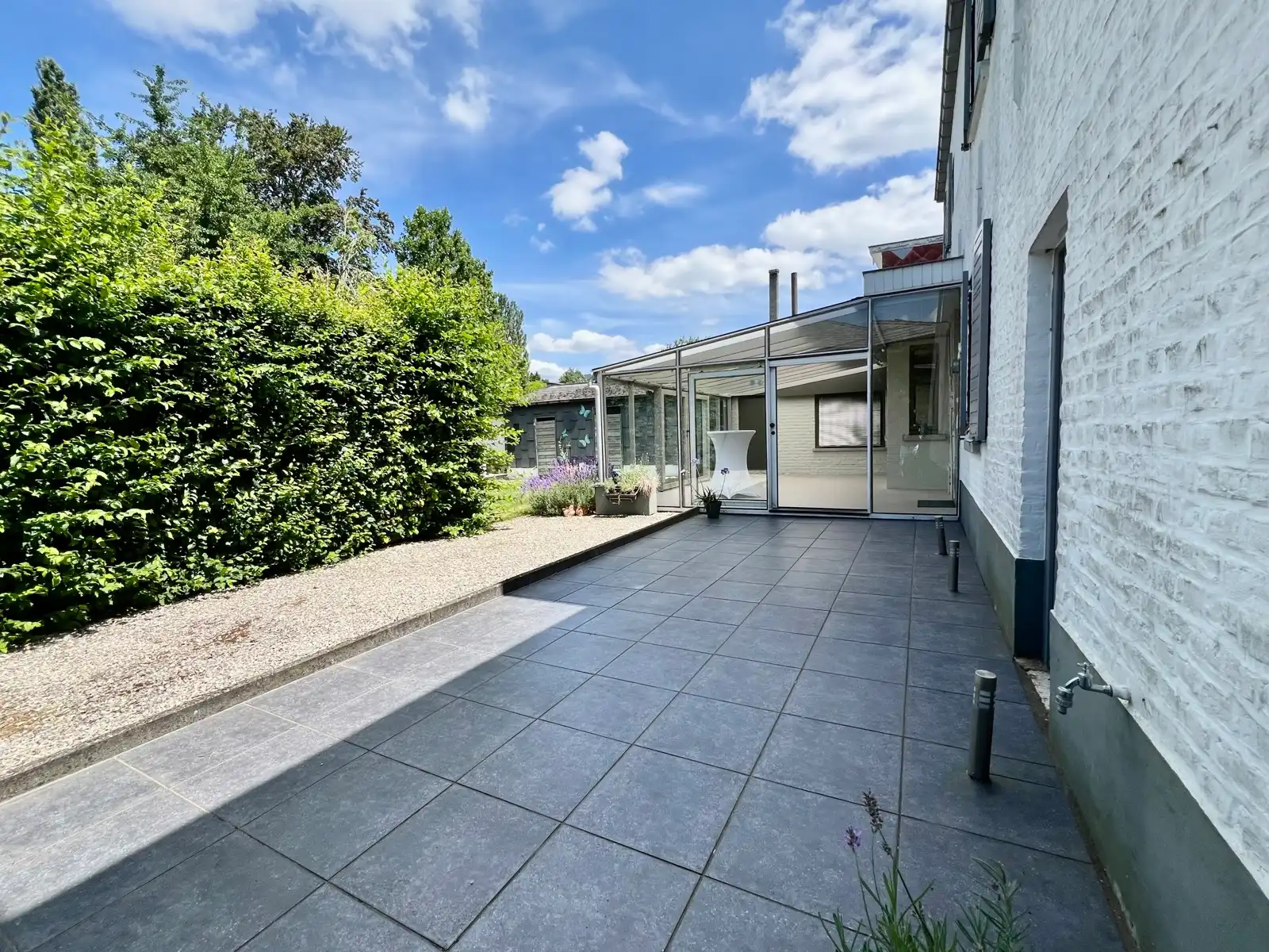 Zeer ruime woning met grote tuin en vrij zicht. foto 35