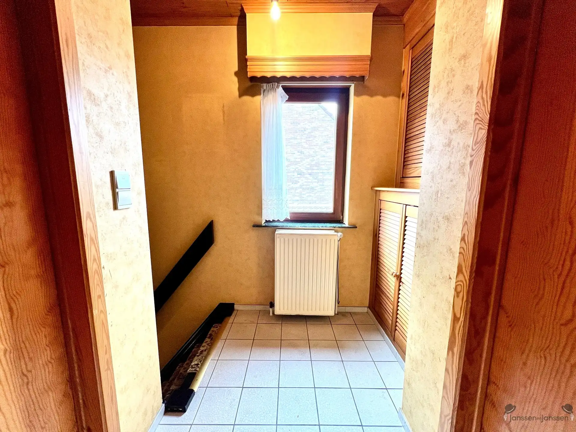 Charmante woning met garage foto 13