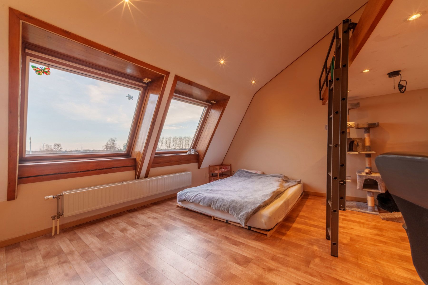 Grote gezinswoning te Hemiksem.  foto 10