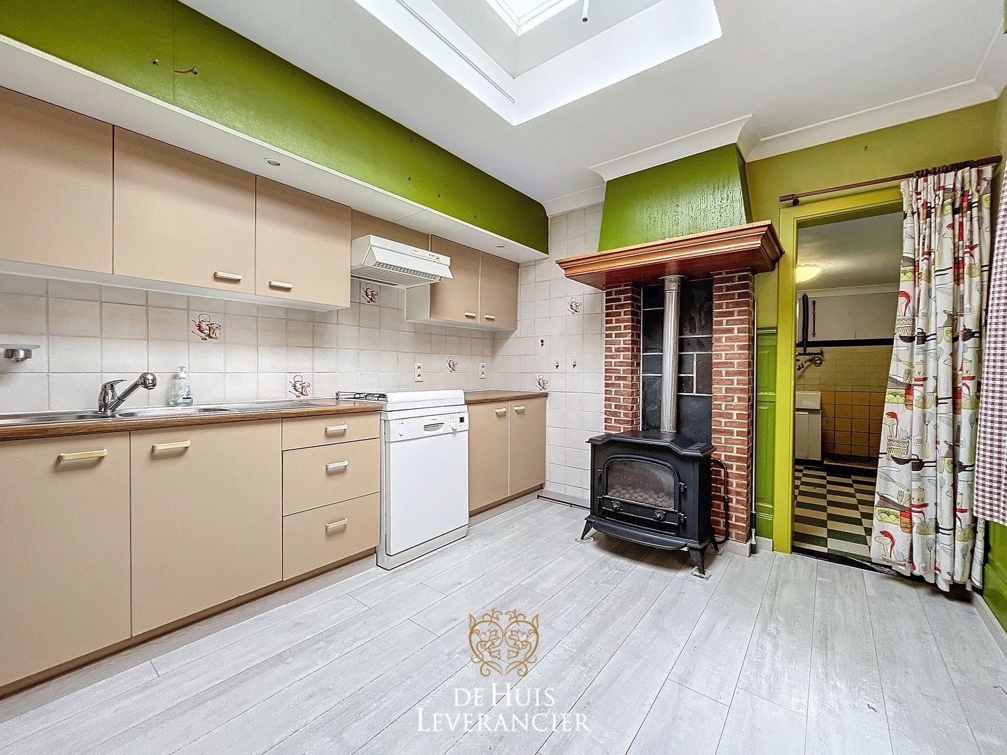 Leuke, te moderniseren woning met 3 slpks en grote tuin ! foto 10