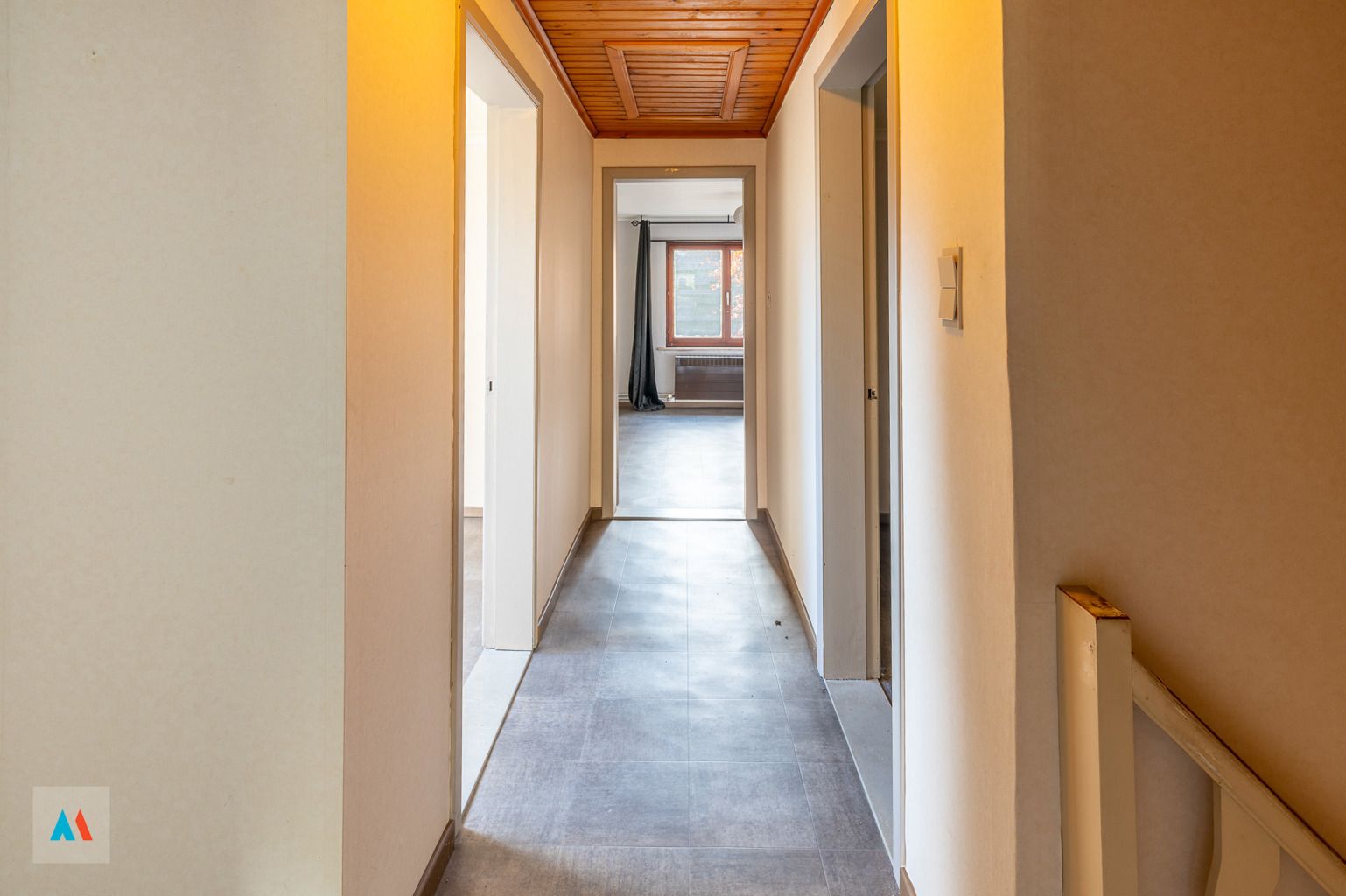 Ruime open bebouwing in doodlopende straat! foto 12