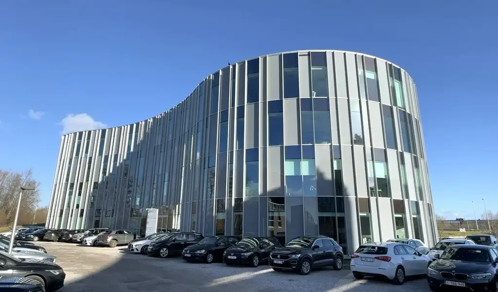 Gemeubelde kantoren met dienstverlening in Planet Business Center aan The Loop in Gent foto 2