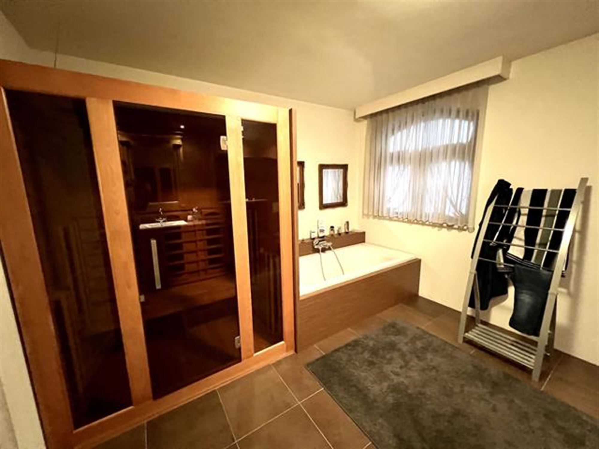 Prachtige villa met 9 slaapkamers en buitenzwembad foto 21