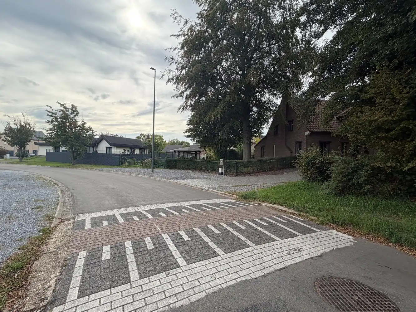 Genk, Schansbroekstraat "5": Ruime bouwgrond van 9a 89ca in een rustige omgeving. foto 4