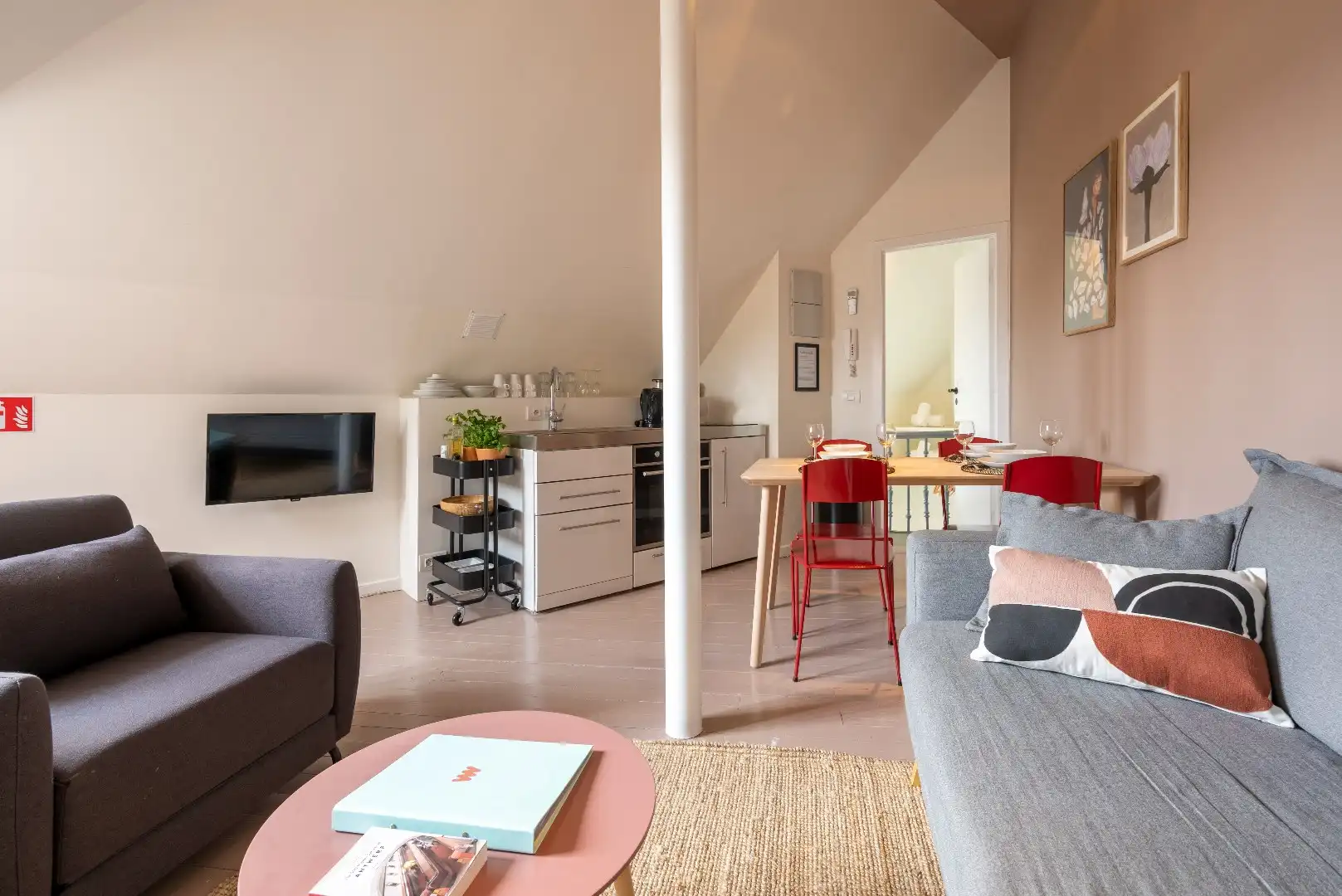 Iconisch hoekgebouw met zorgeloos rendement foto 20