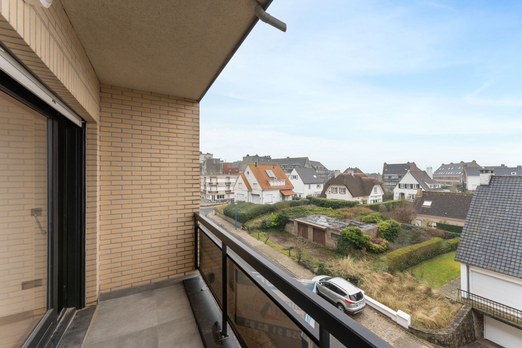 Prachtig vernieuwd appartement op enkele passen van zee foto 17