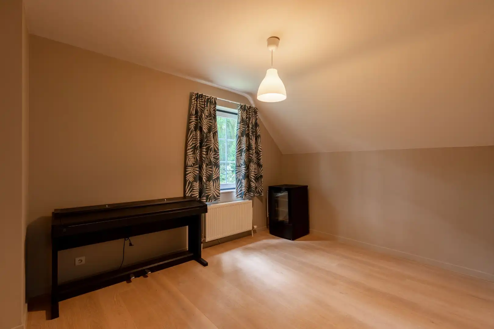 Woning met vier slaapkamers op de groene Heikantberg foto 19