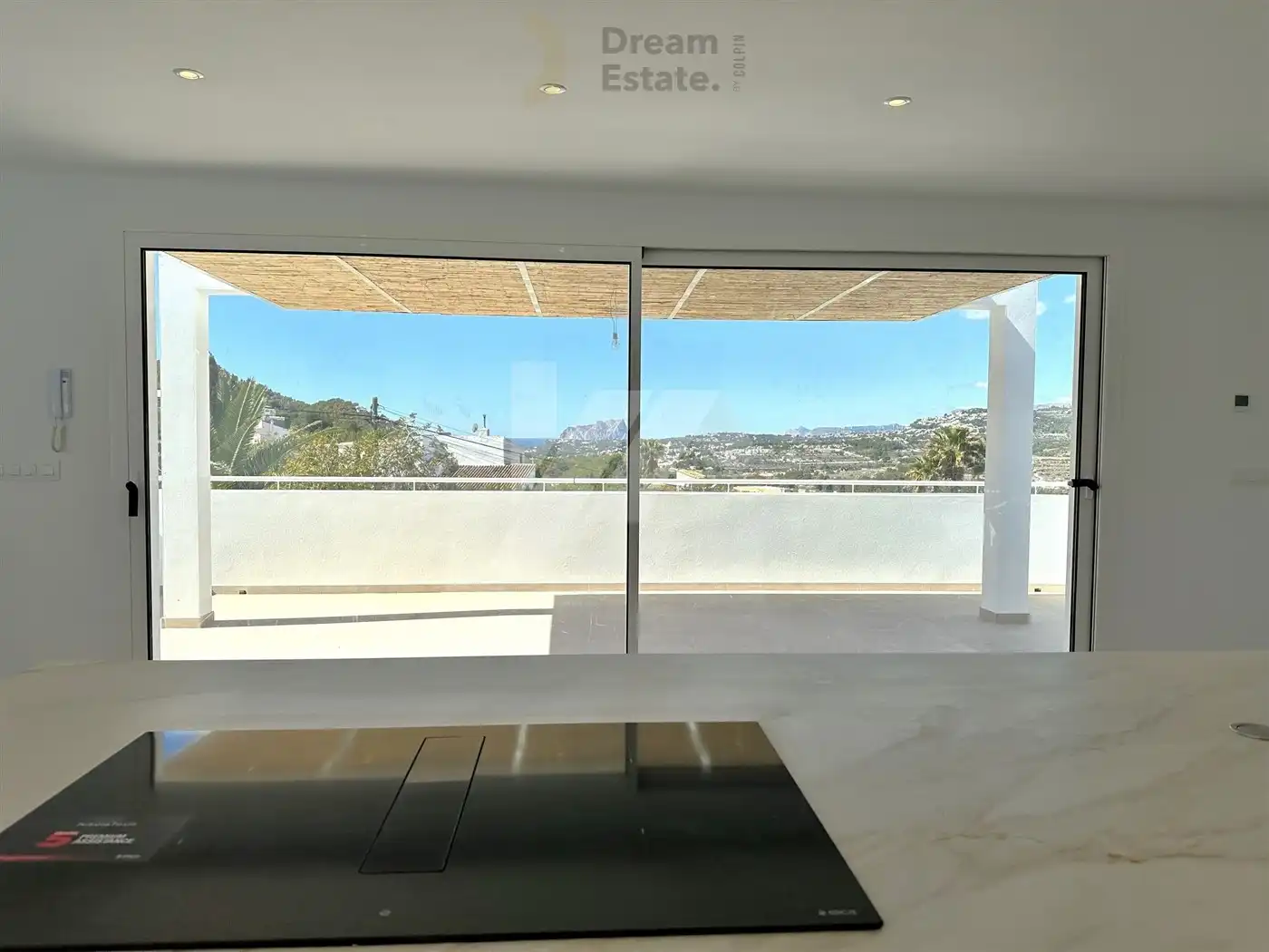 Mediterrane droomvilla in Ibiza-stijl met zeezicht foto 7