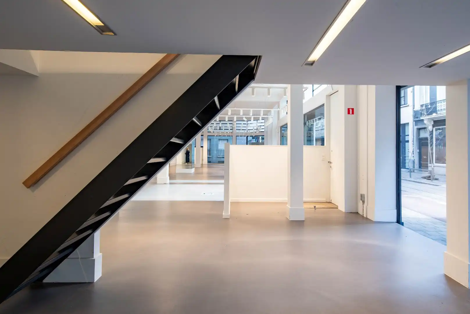 Kipdorp 23 - Veelzijdig kantoor/showroom met parking foto 9