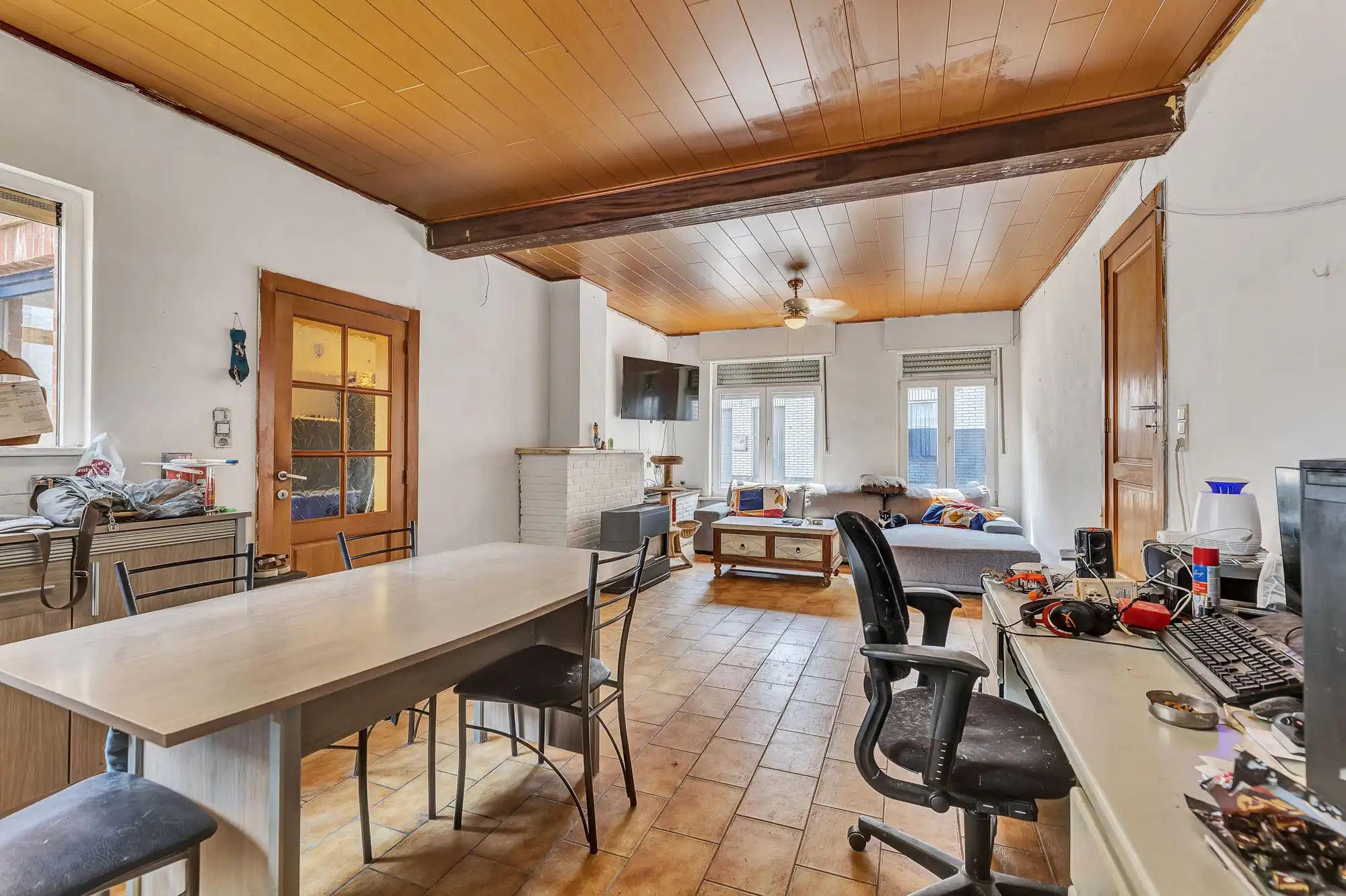 Te renoveren woning met 3 slaapkamers en garage foto 5