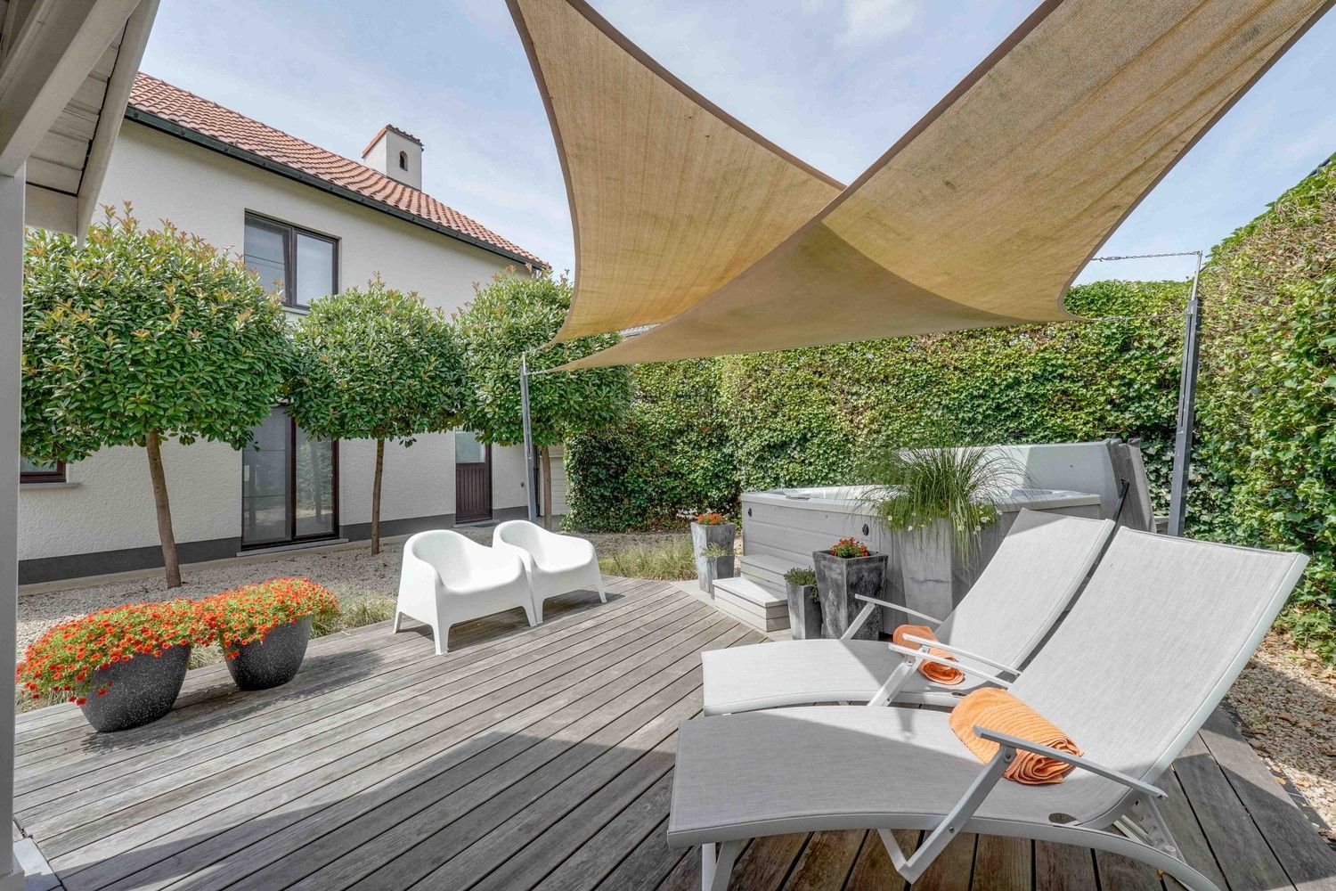 Uitstekend gelegen, gerenoveerde villa op 10a foto 50