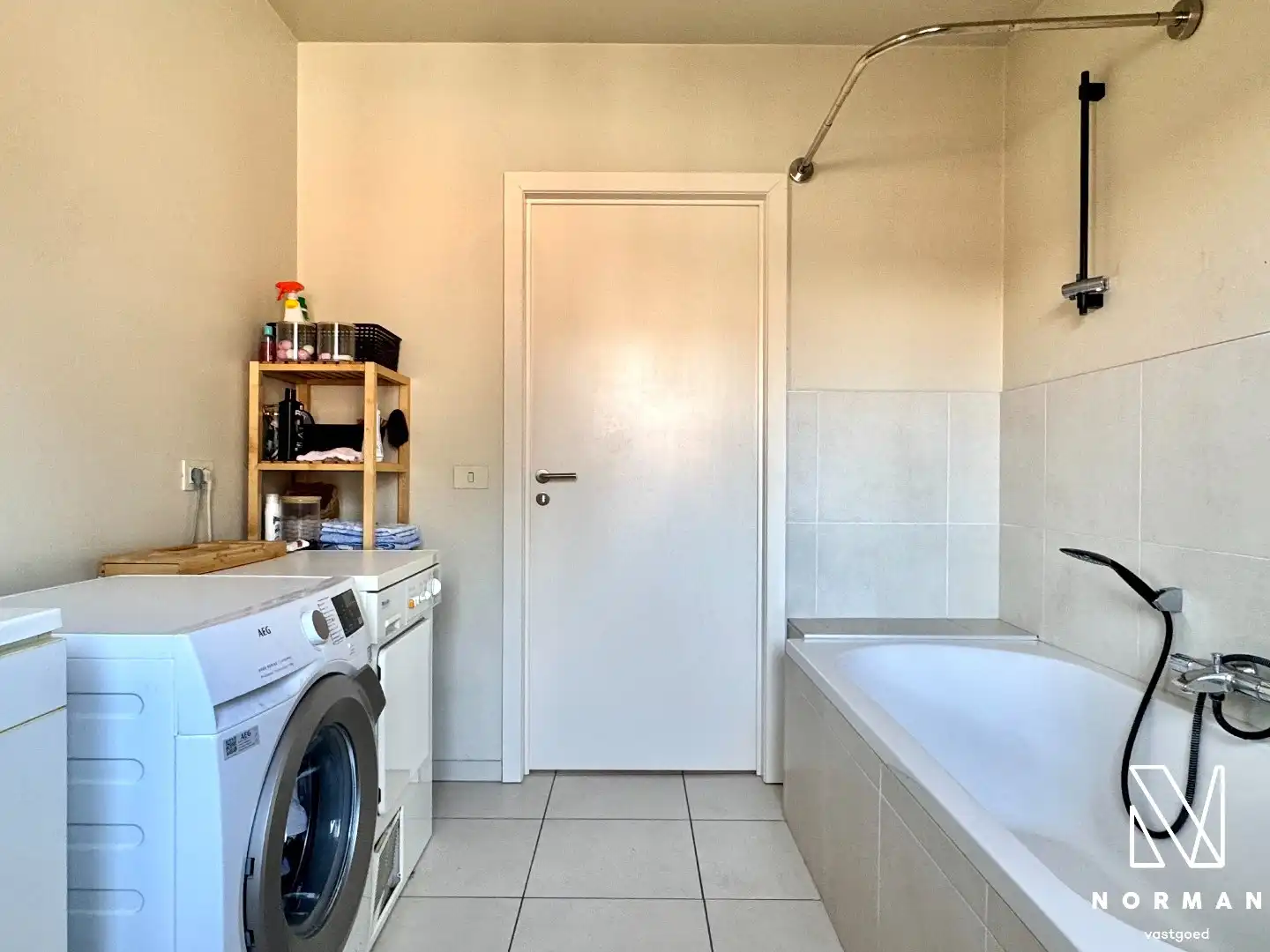 Gelijkvloers, instapklaar 2-slaapkamer appartement te koop met terras in centrum Bavikhove! foto 19