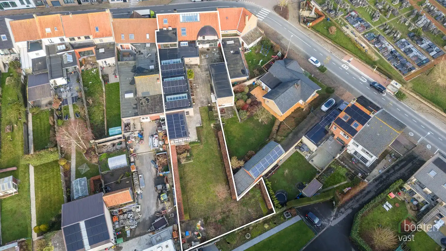 BEVEREN AAN DE IJZER: Handelszaak (momenteel horeca) met heel wat ruimte, woonst én zalige tuin op 1.150m² totale grondoppervlakte. foto 25