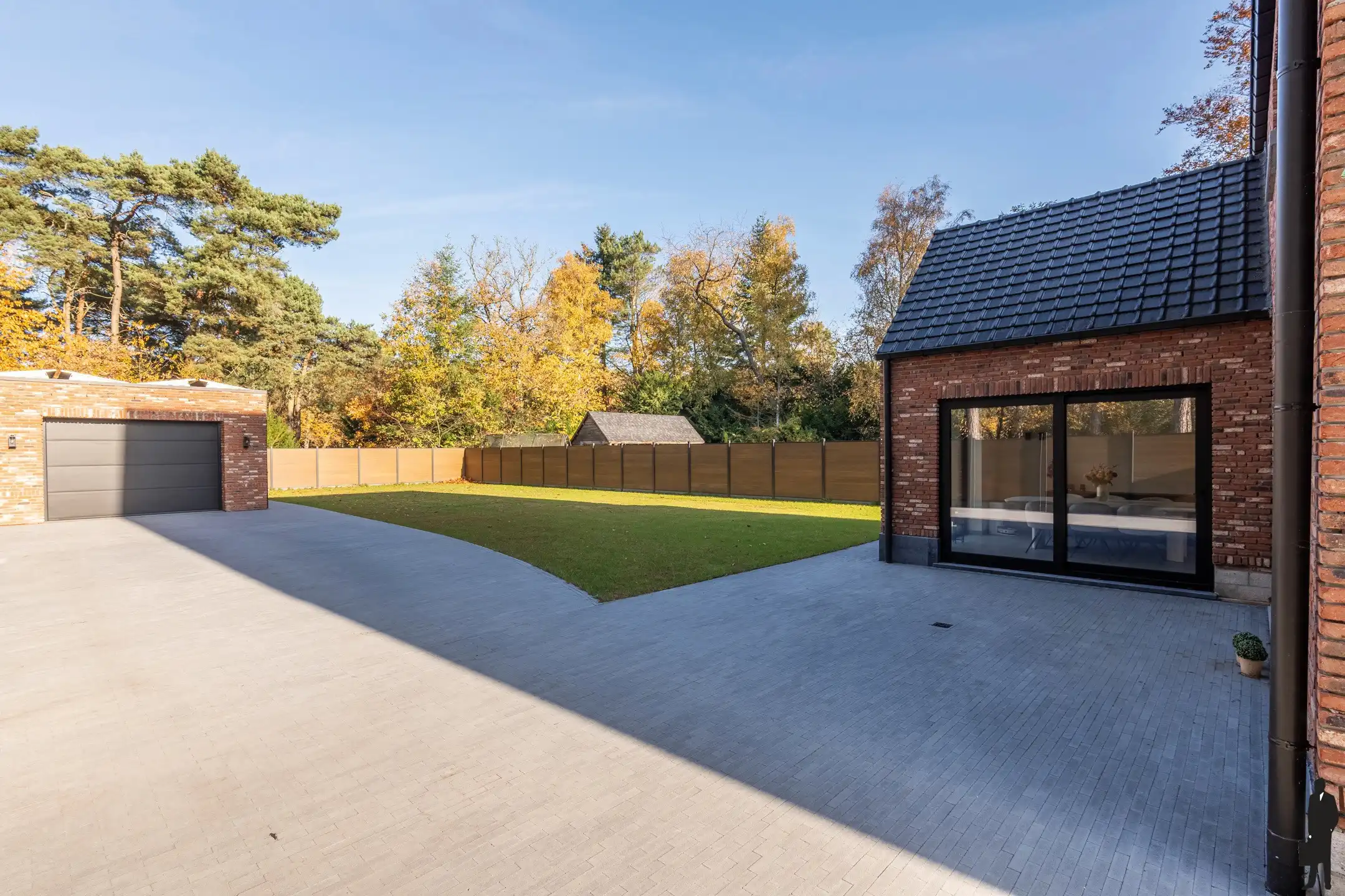 Hoogwaardig afgewerkte villa nabij natuur en Nederland foto 27