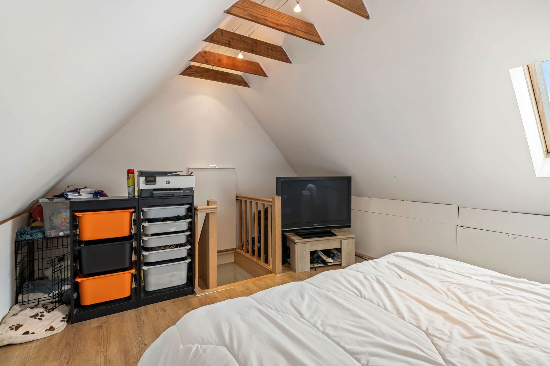 Halfopen bebouwing in residentiële wijk met 4 slaapkamers foto 16
