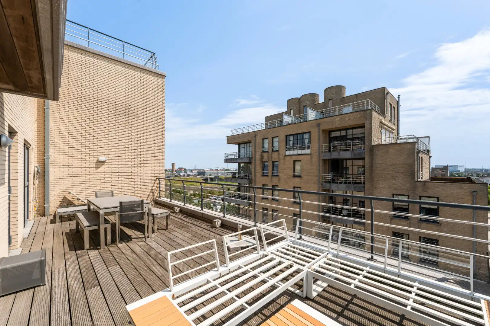 Prachtig duplex appartement met zijdelings zeezicht foto 16