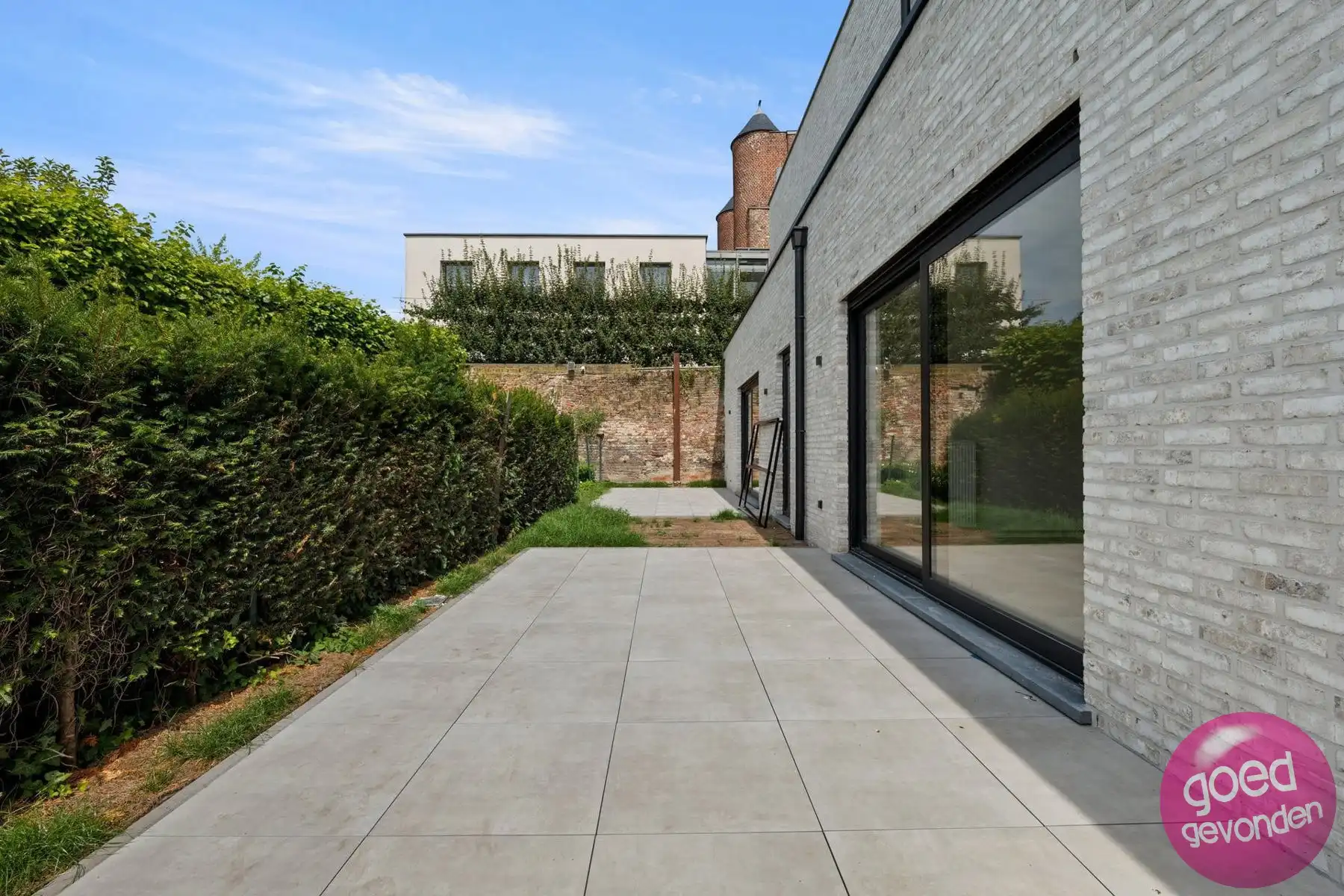 NIEUW APP - 1of2 SLK - TERRAS - KELDER - CENTRUM - GEEN BTW foto 9