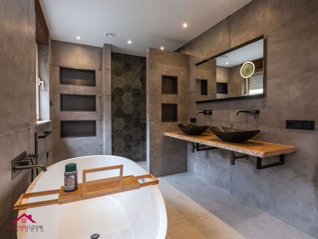 Gerenoveerde vrijstaande woning foto 20