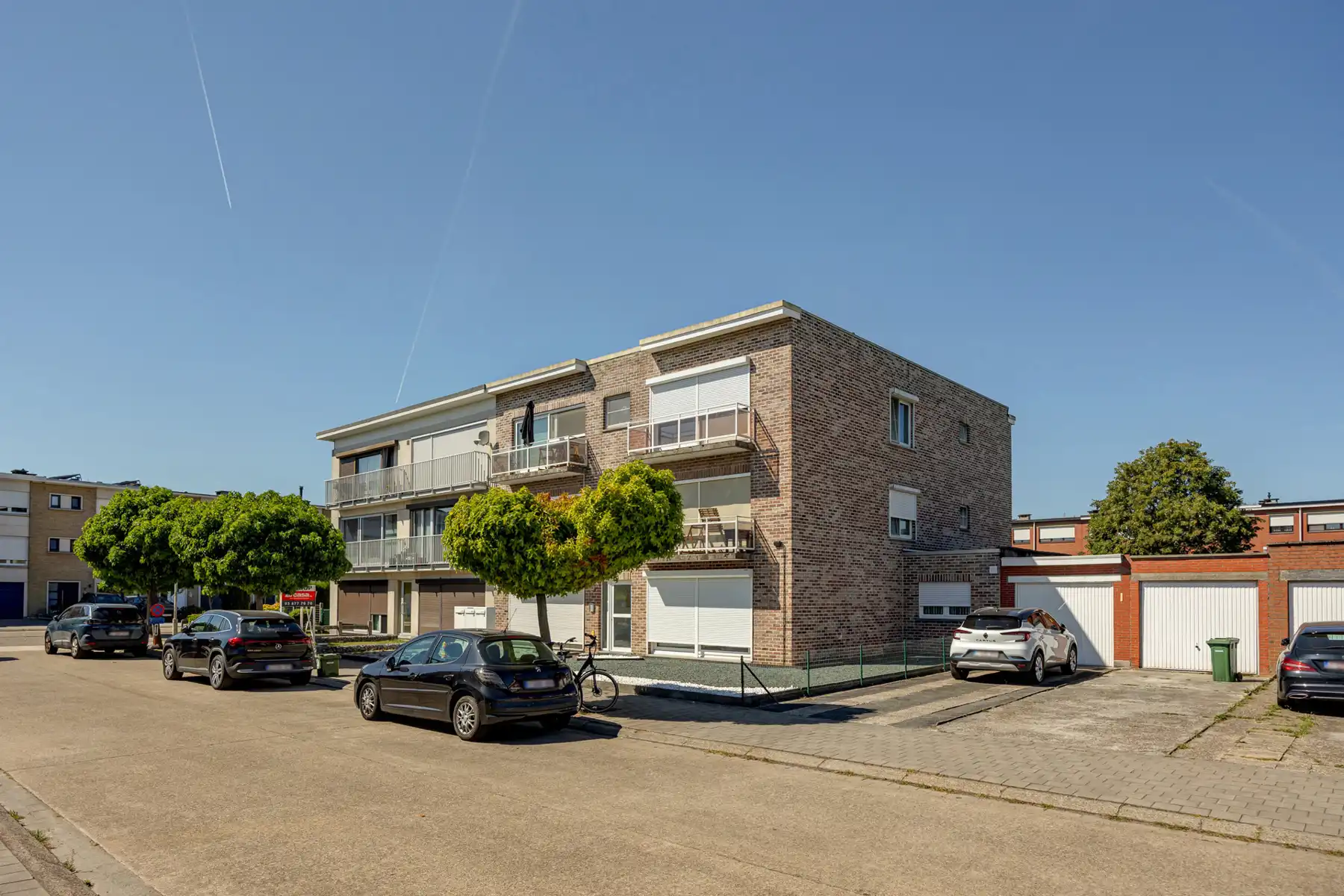 Volledig instapklaar appartement in aangename woonwijk Reet foto {{pictureIndex}}