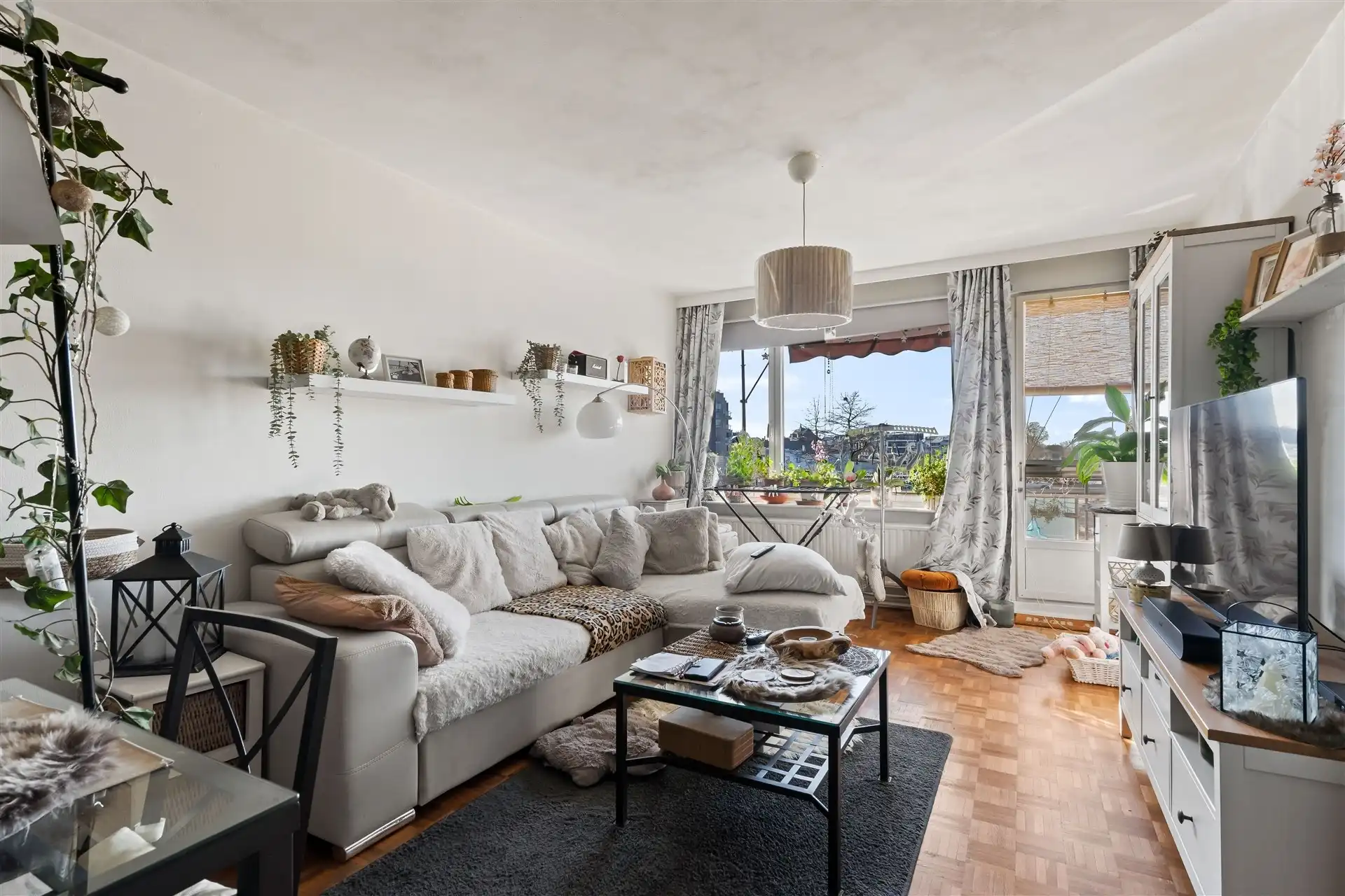 Centraal gelegen appartement op de eerste verdieping te Dendermonde foto 3