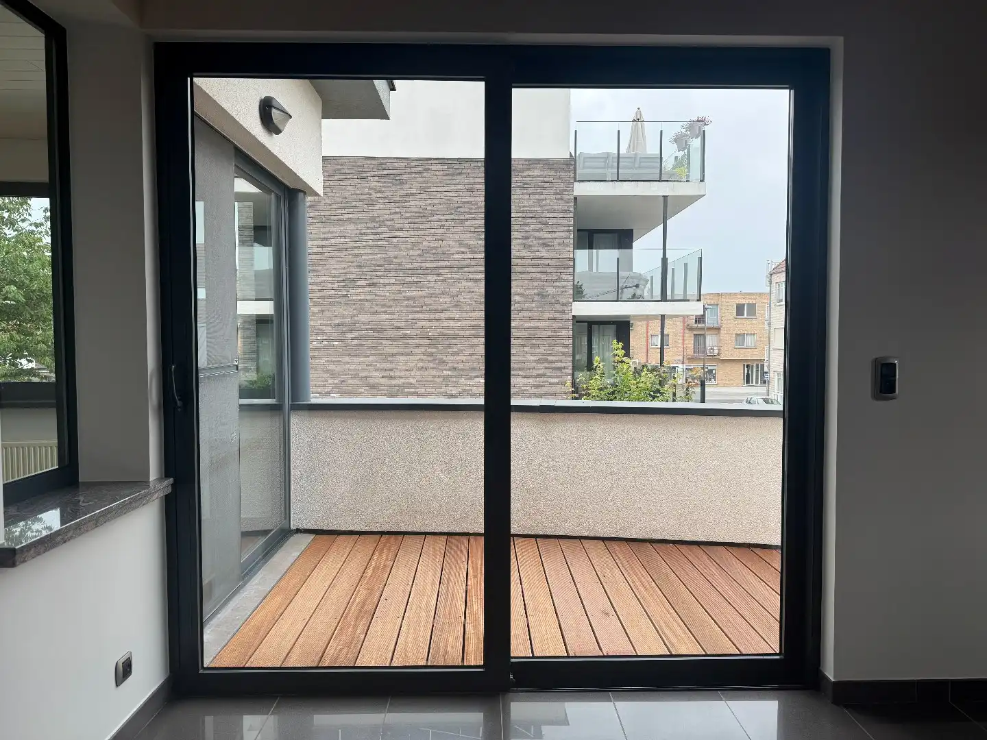 TE HUUR - Op zoek naar een ruim appartement in hartje Merchtem? Welkom Home! foto 8