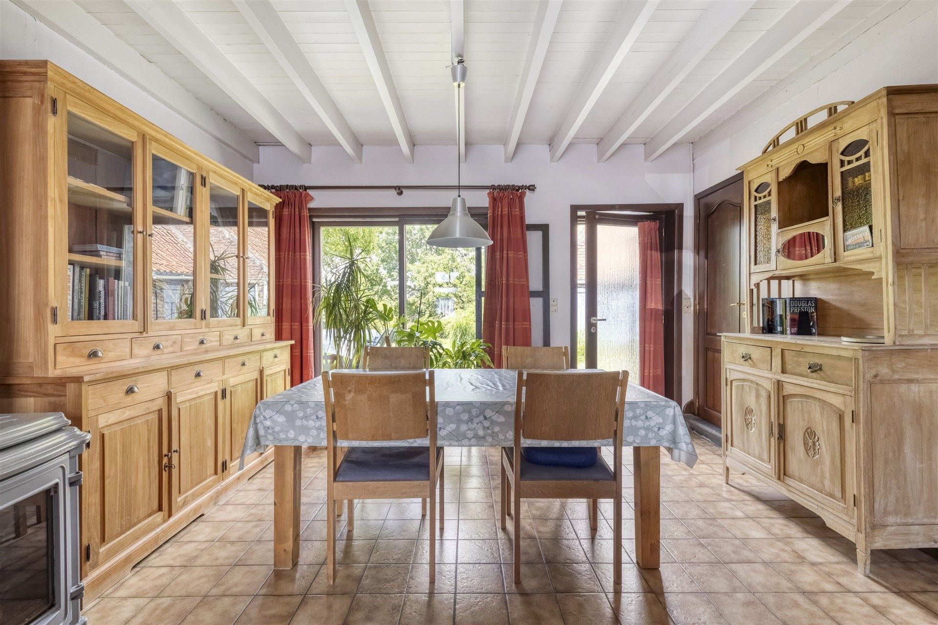 Ruime woning met groene tuin te koop in Oosterzele foto 3