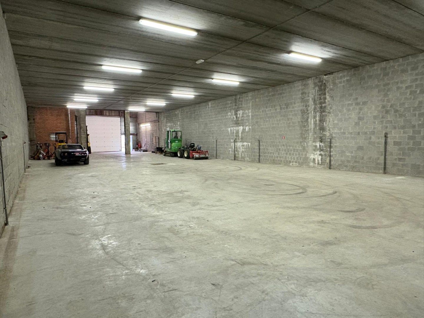 Bedrijfshal / opslagloods van +- 430m² gelegen in het Verlipark !  foto 6