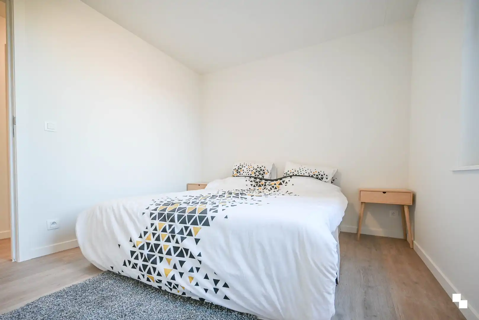 Gerenoveerde woning nabij centrum Izegem foto 19