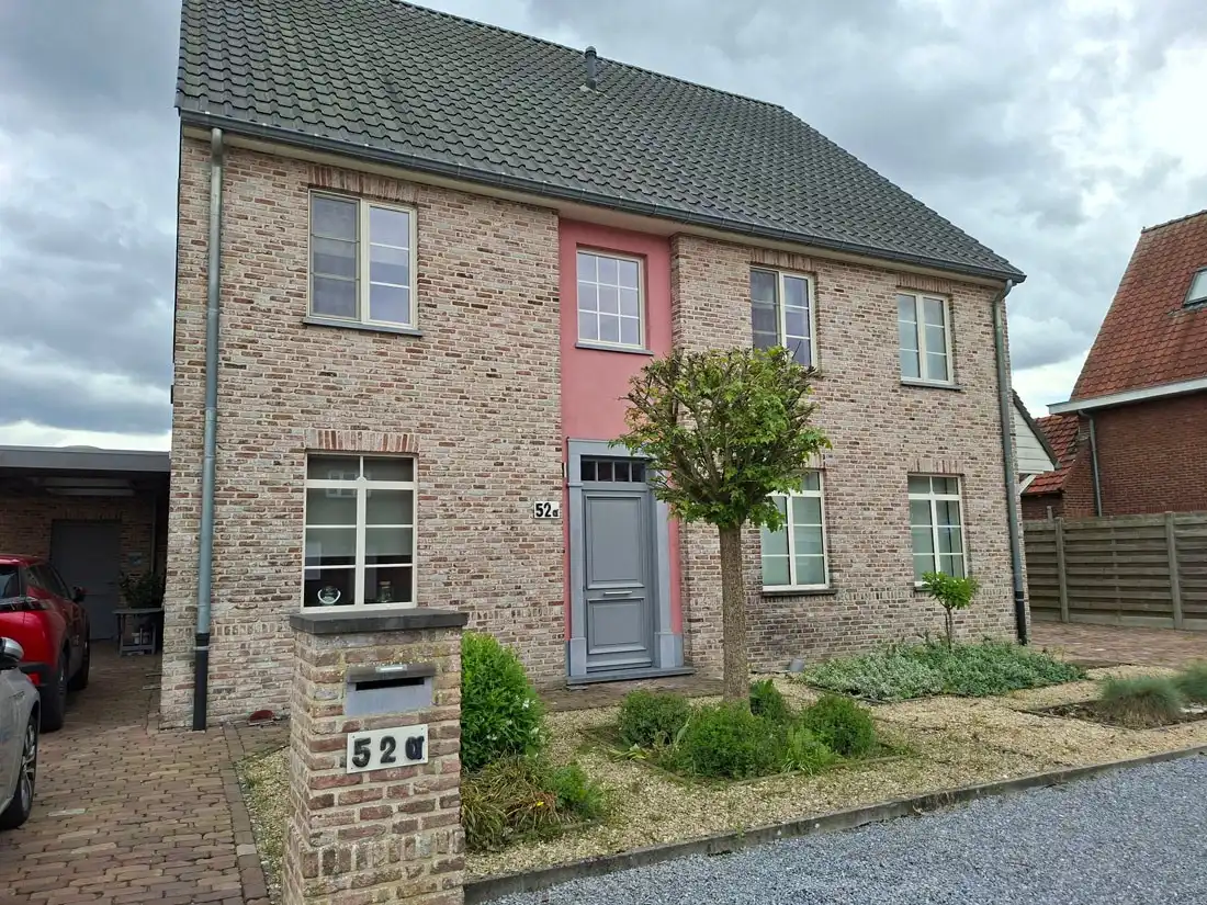 Recente landelijke woning te Lommel foto {{pictureIndex}}