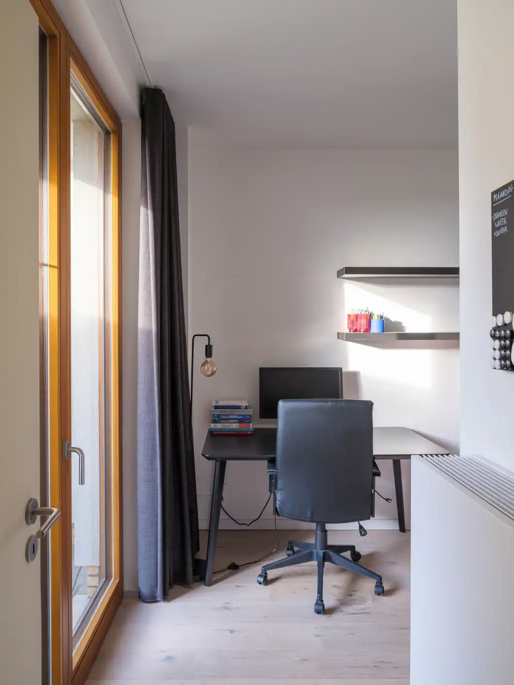 Lichtrijk appartement met weids zicht, twee slaapkamers en drie bijzonder ruime terrassen, gelegen in een bruisende en dynamische omgeving. foto 16