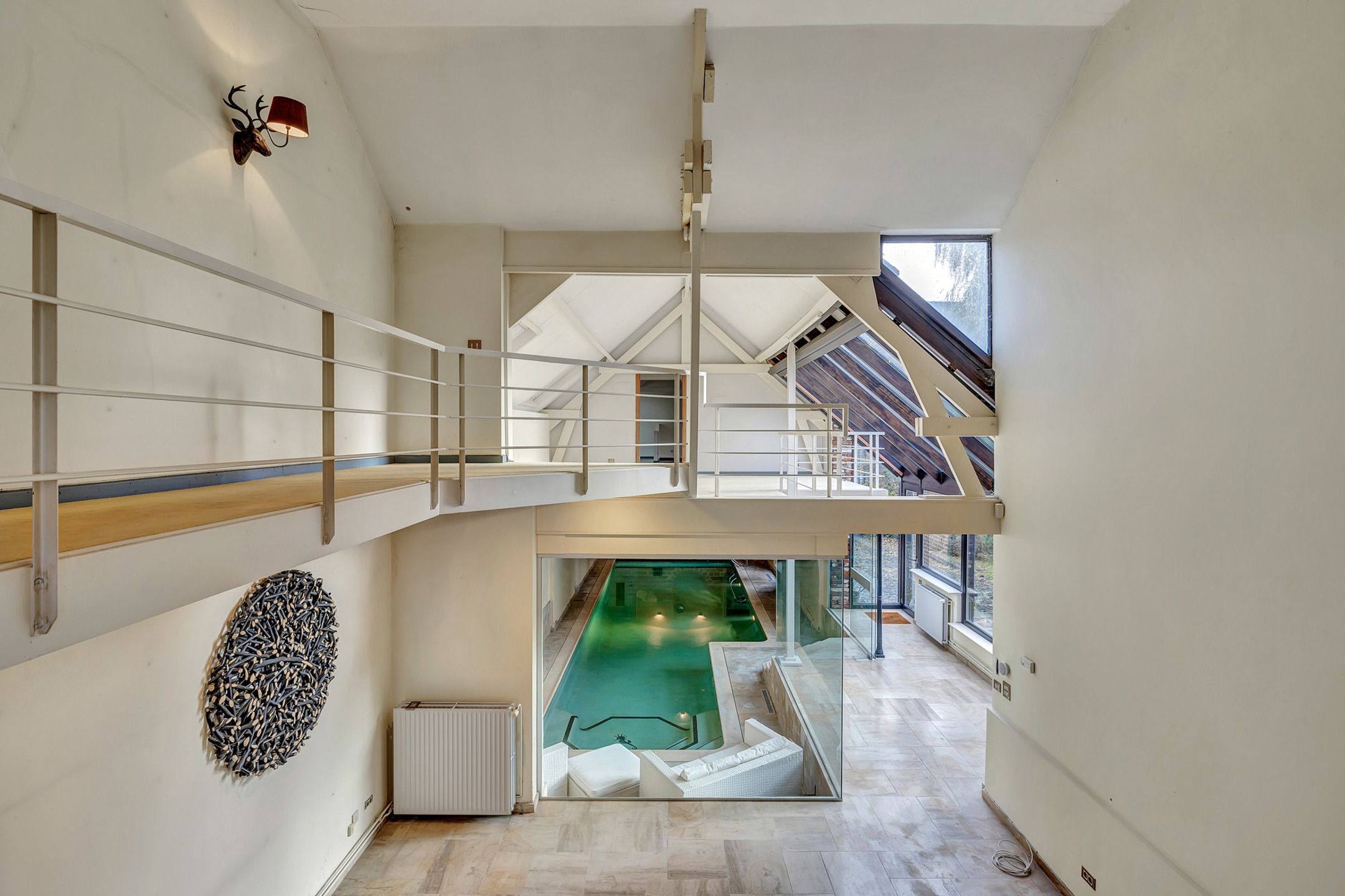Fantastisch gerenoveerde hoeve met binnenzwembad foto 7