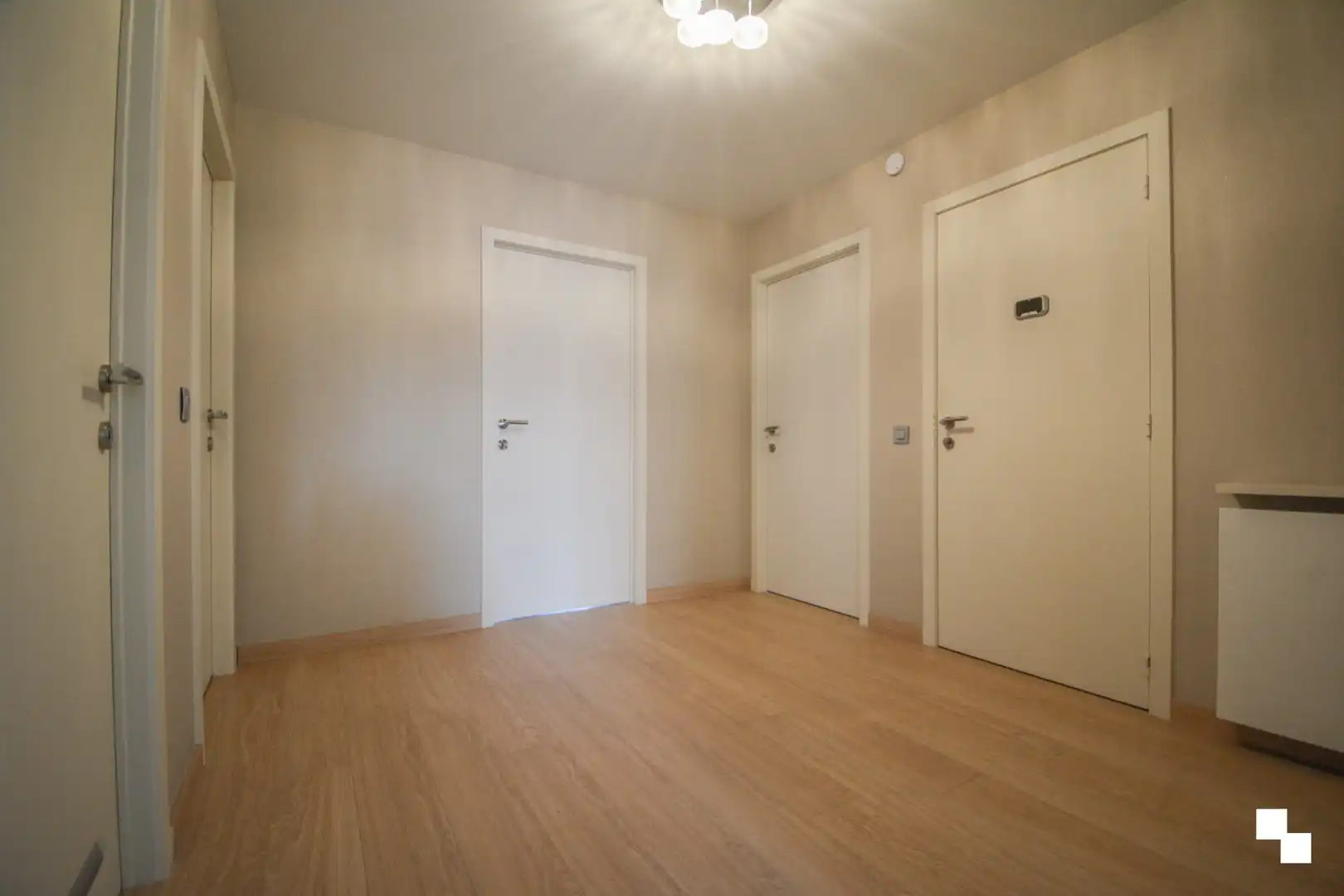 Zéér verzorgd, gerenoveerd 3-slaapkamer appartement te Roeselare foto 14