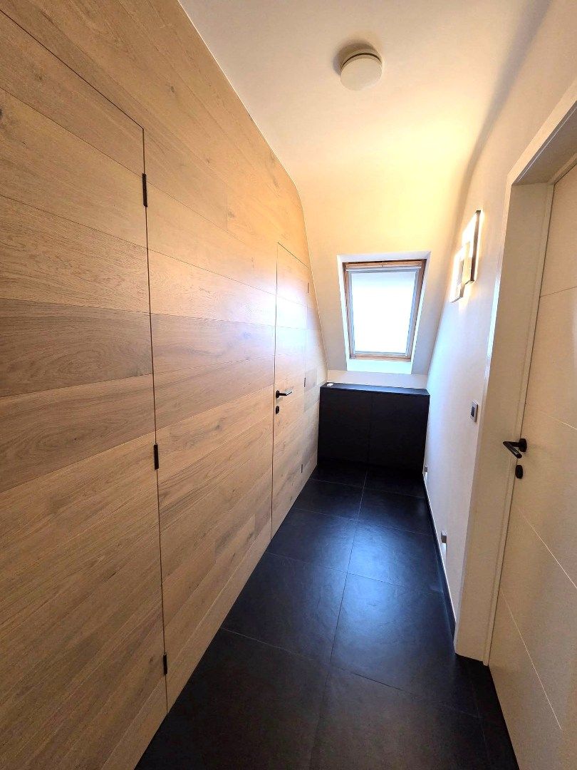 Schitterende villa op 17are 30ca, gelegen op bijna het einde van deze schitterende woonwijk. foto 12