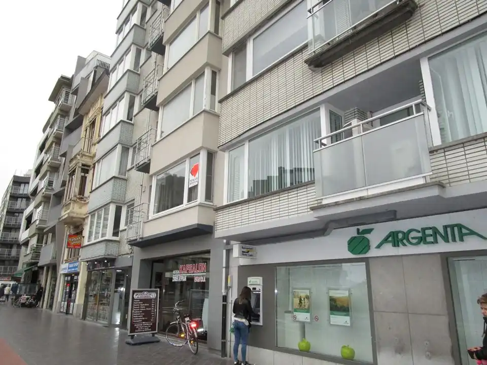 RESIDENTIE IRINOE foto {{pictureIndex}}