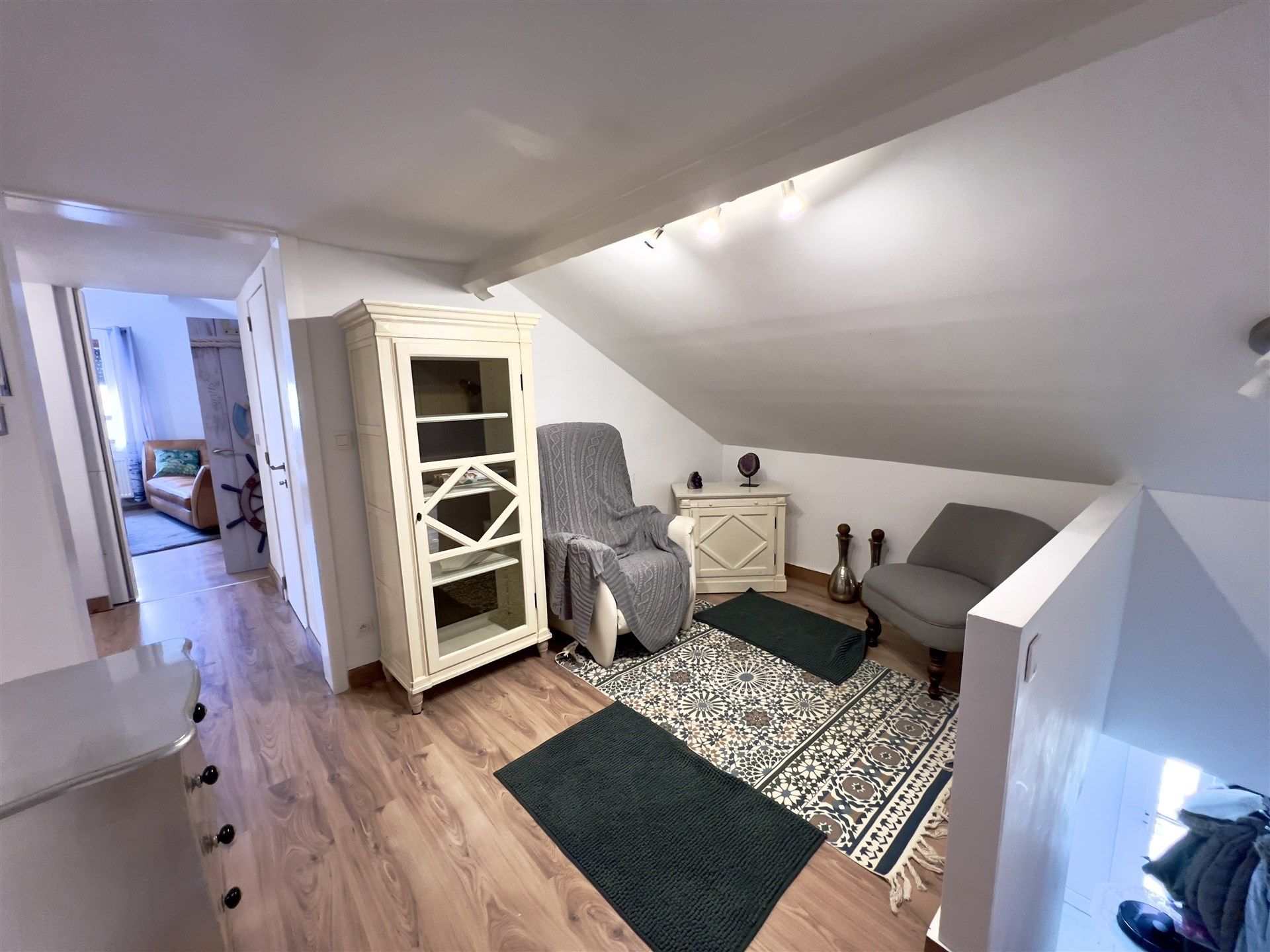 Ruime, Instapklare woning met zicht op velden in Bredene foto 28