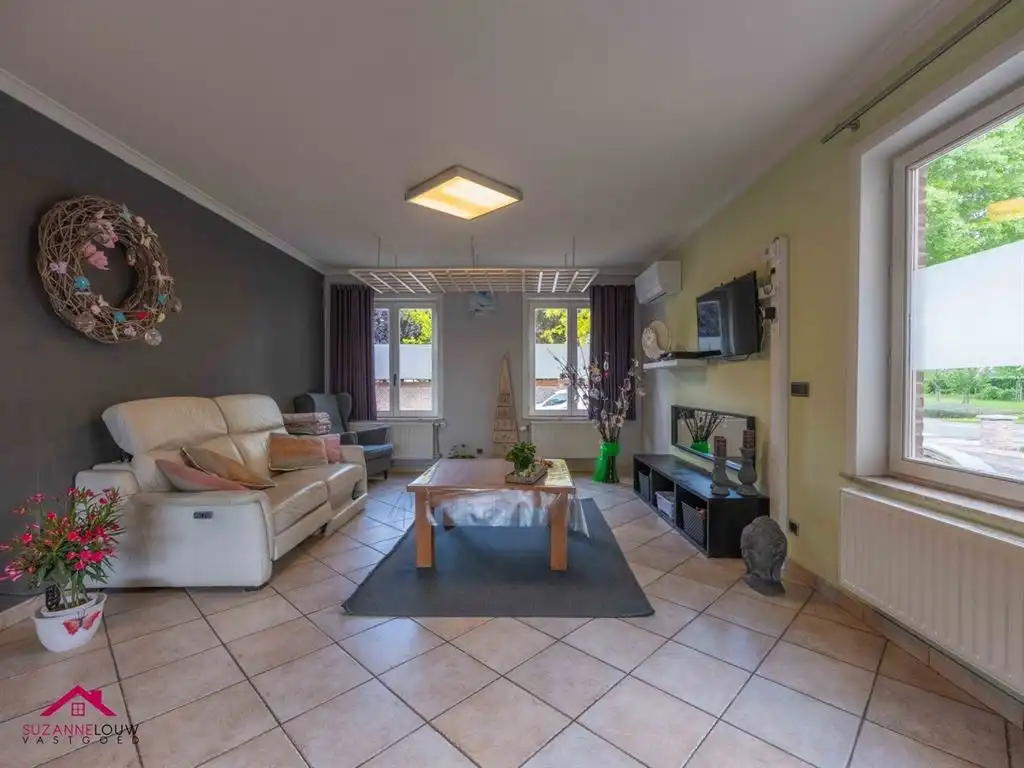 Riante vrijstaande woning met praktijkruimte foto 12